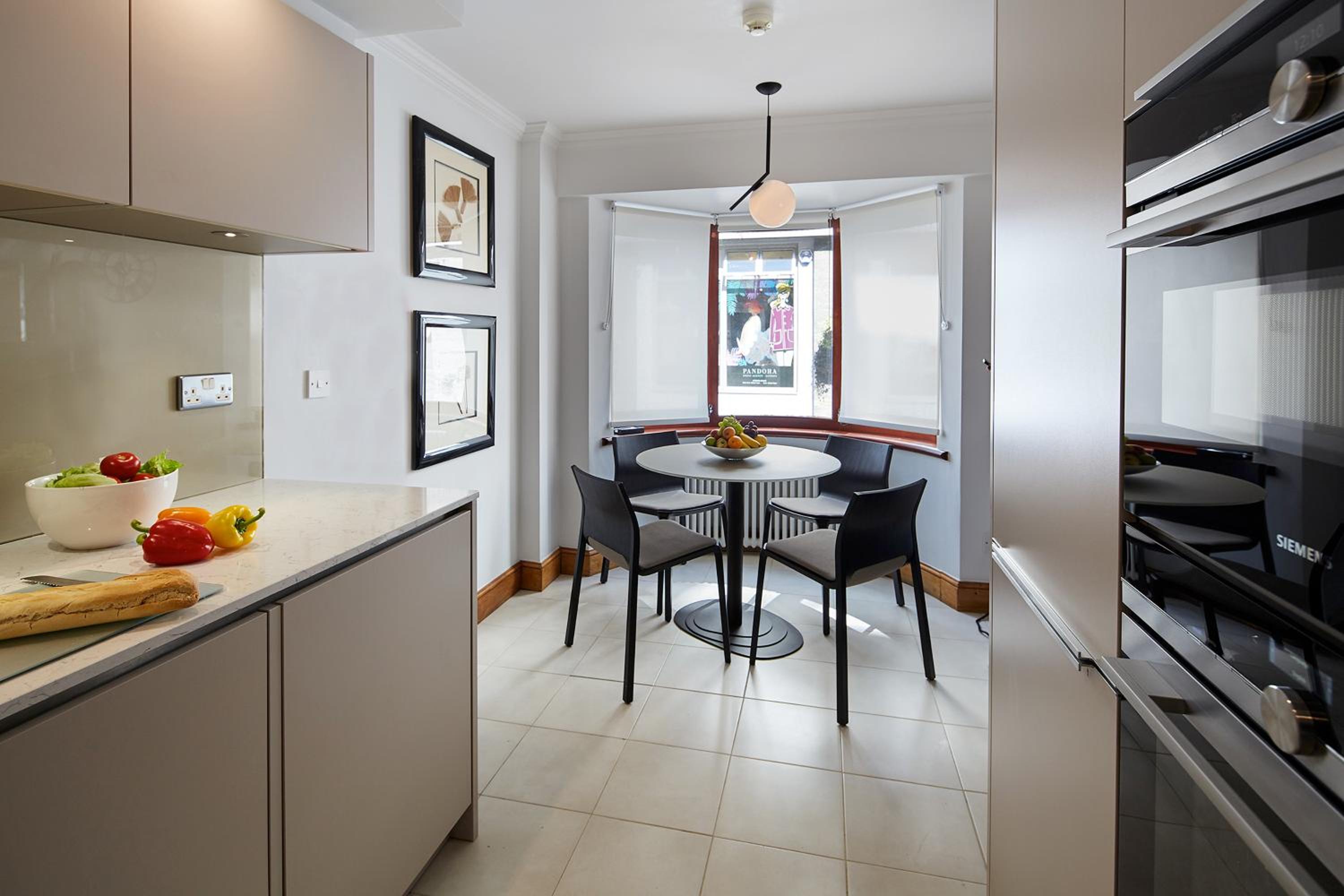 Three-Bedroom Townhouse photo 2