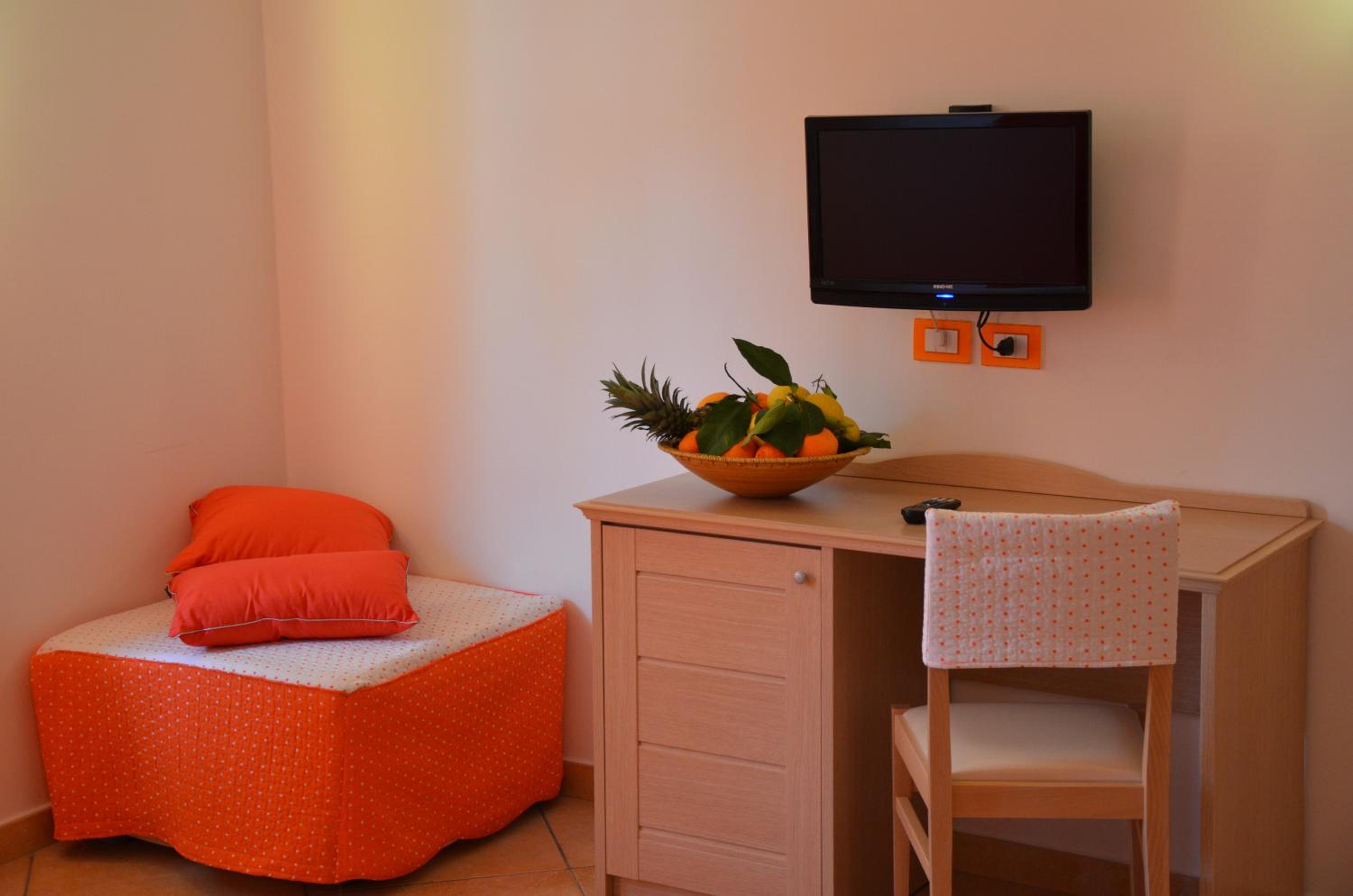 Standard Double or Twin Room photo 2