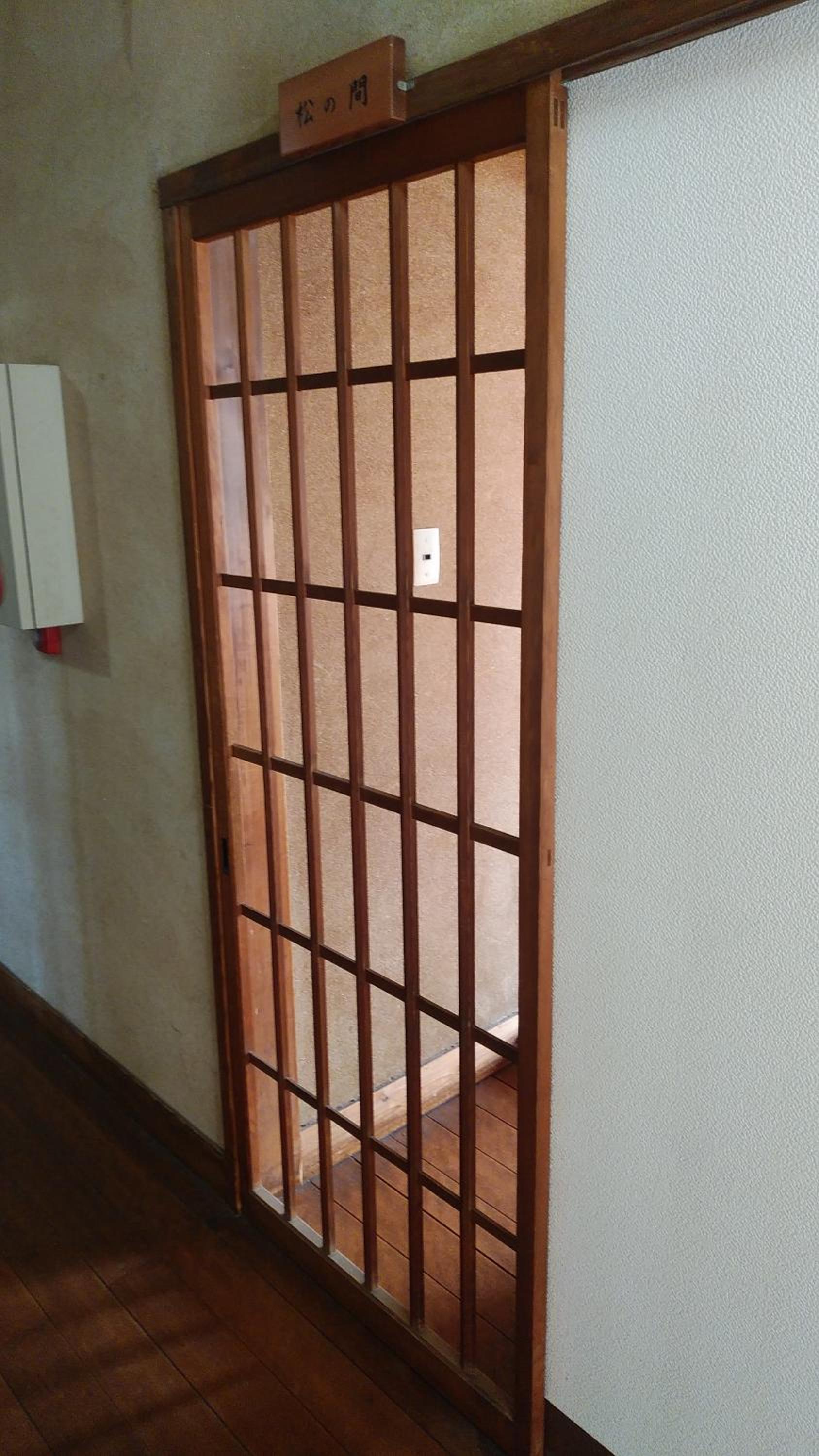 Single Bed in Male Dormitory Room with Shared Bathroom photo 2