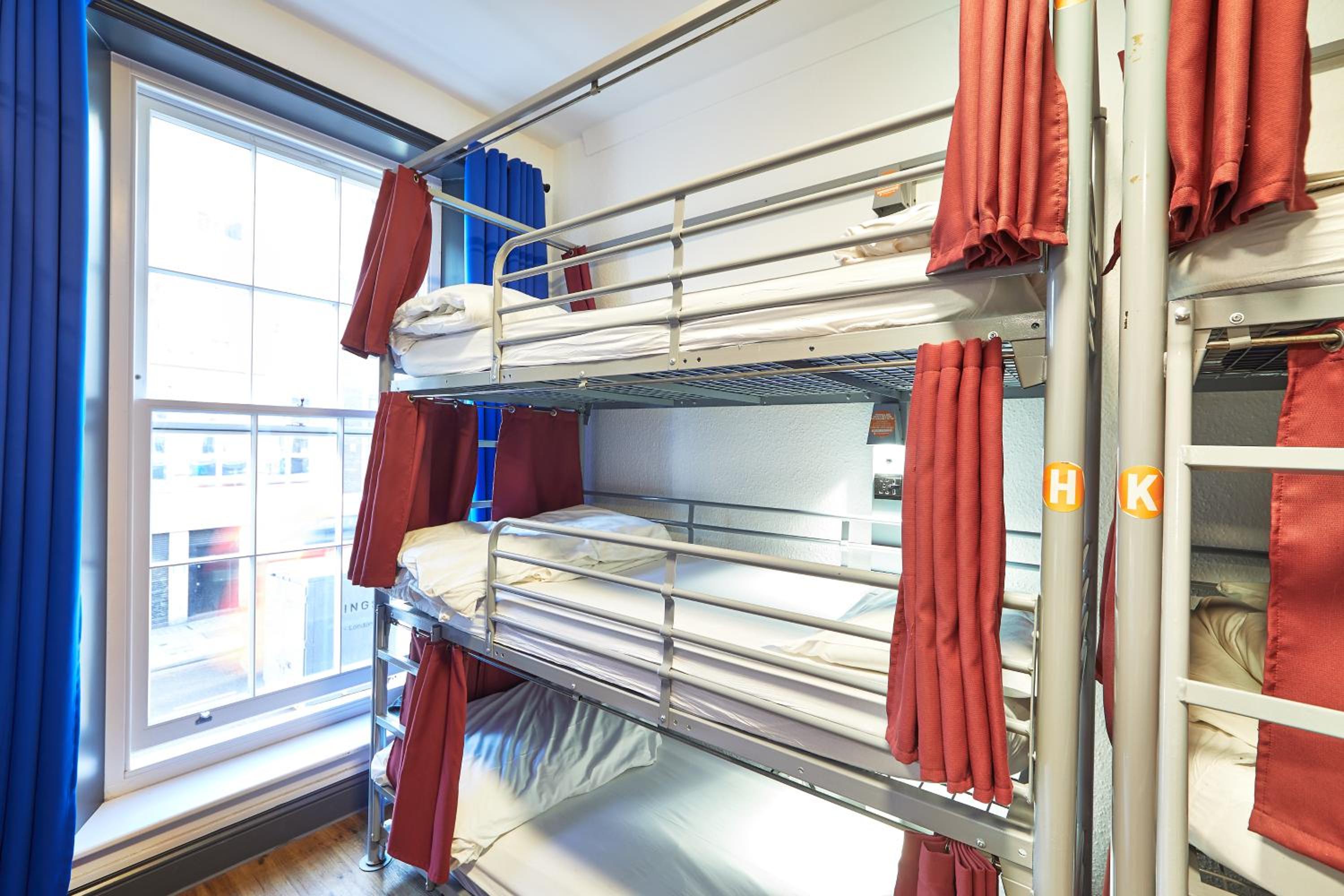 Bed in 6-Bed Mixed Dormitory Room with External Shared Bathroom photo 1