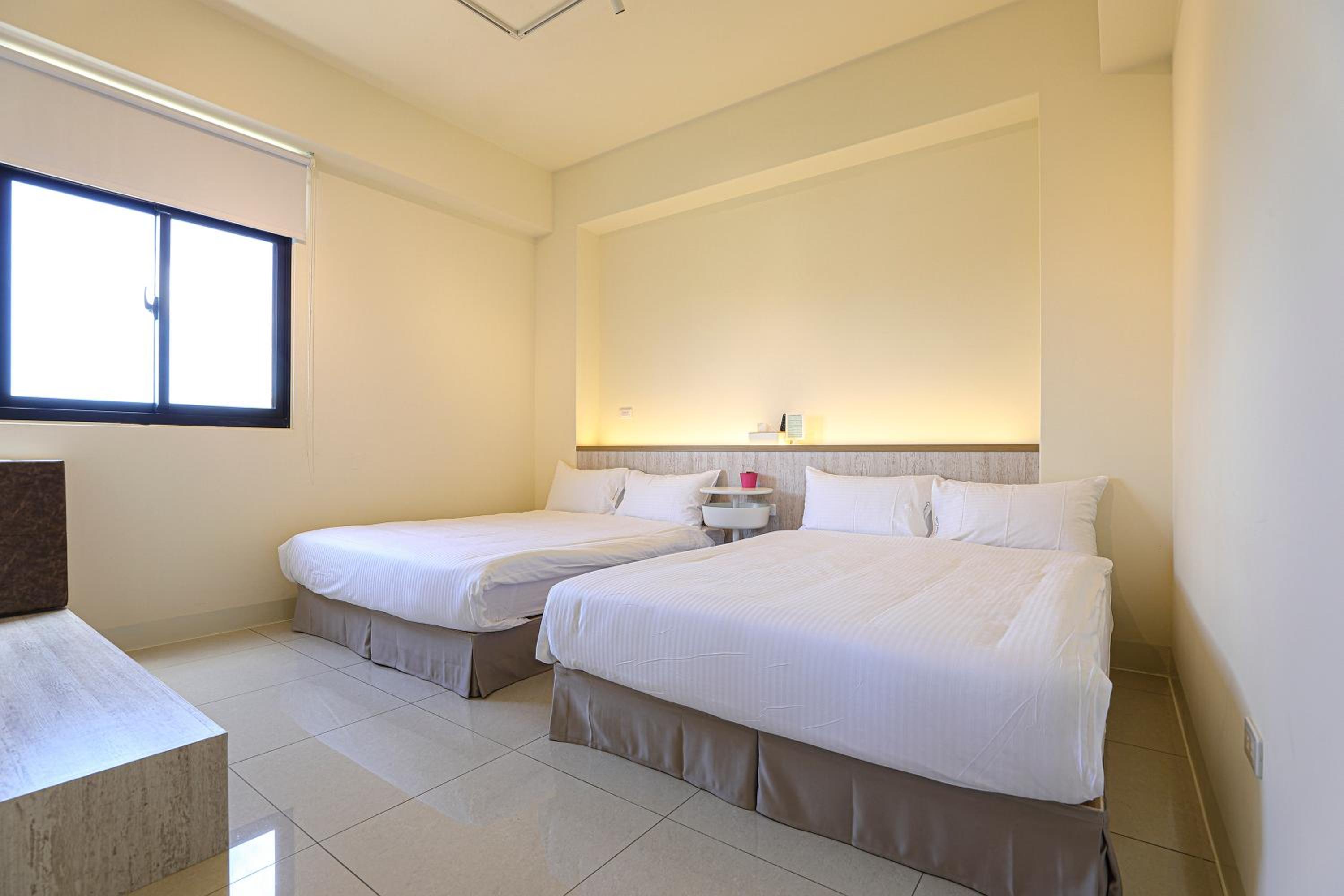 Quadruple Room with Terrace photo 3