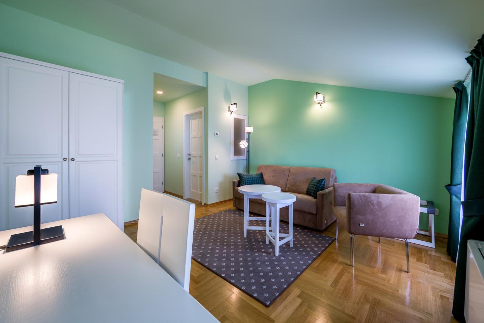 Apartment - Photo 4