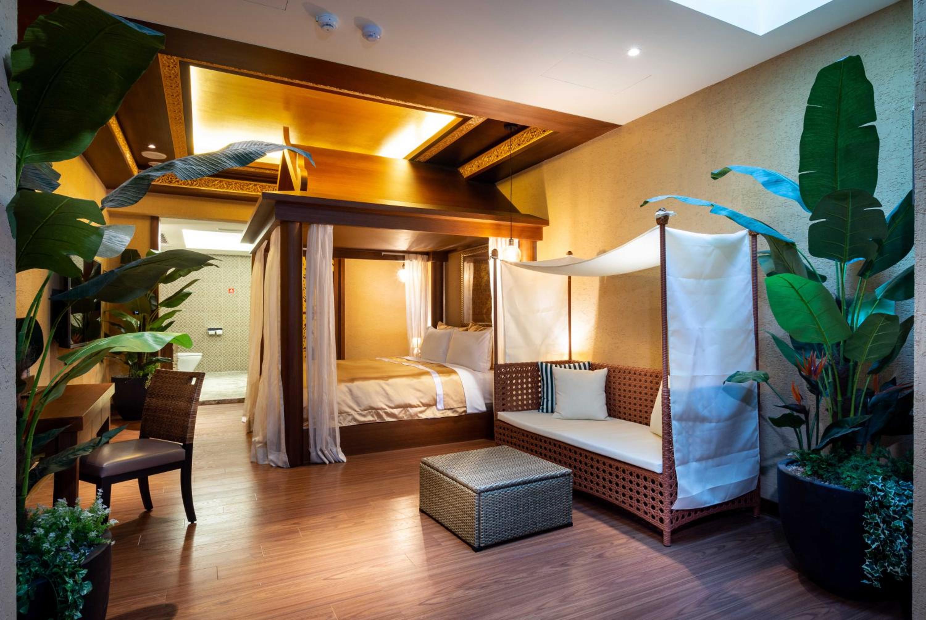 Large Double Room with Bath and Private Parking - Photo 10