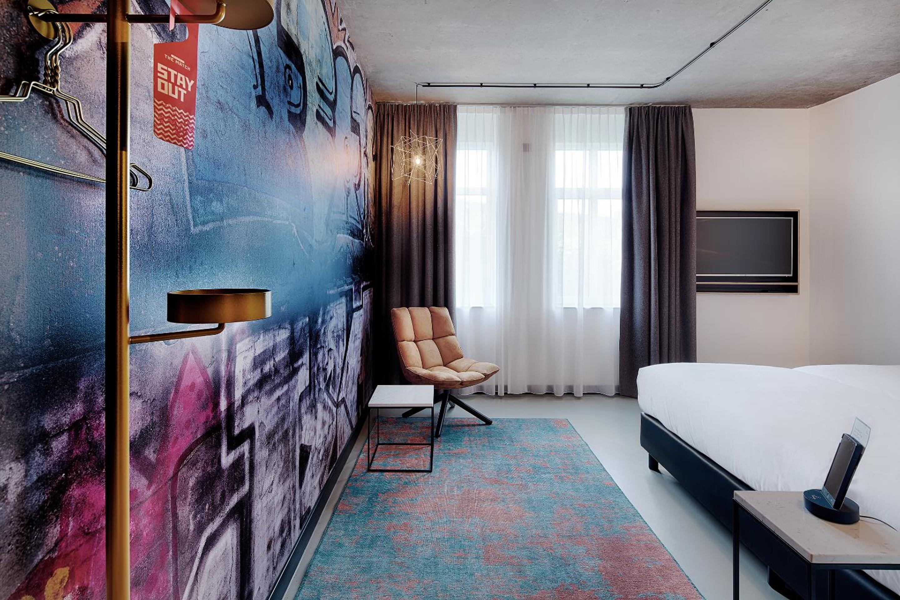 Twin Room - Disability Access - Photo 3