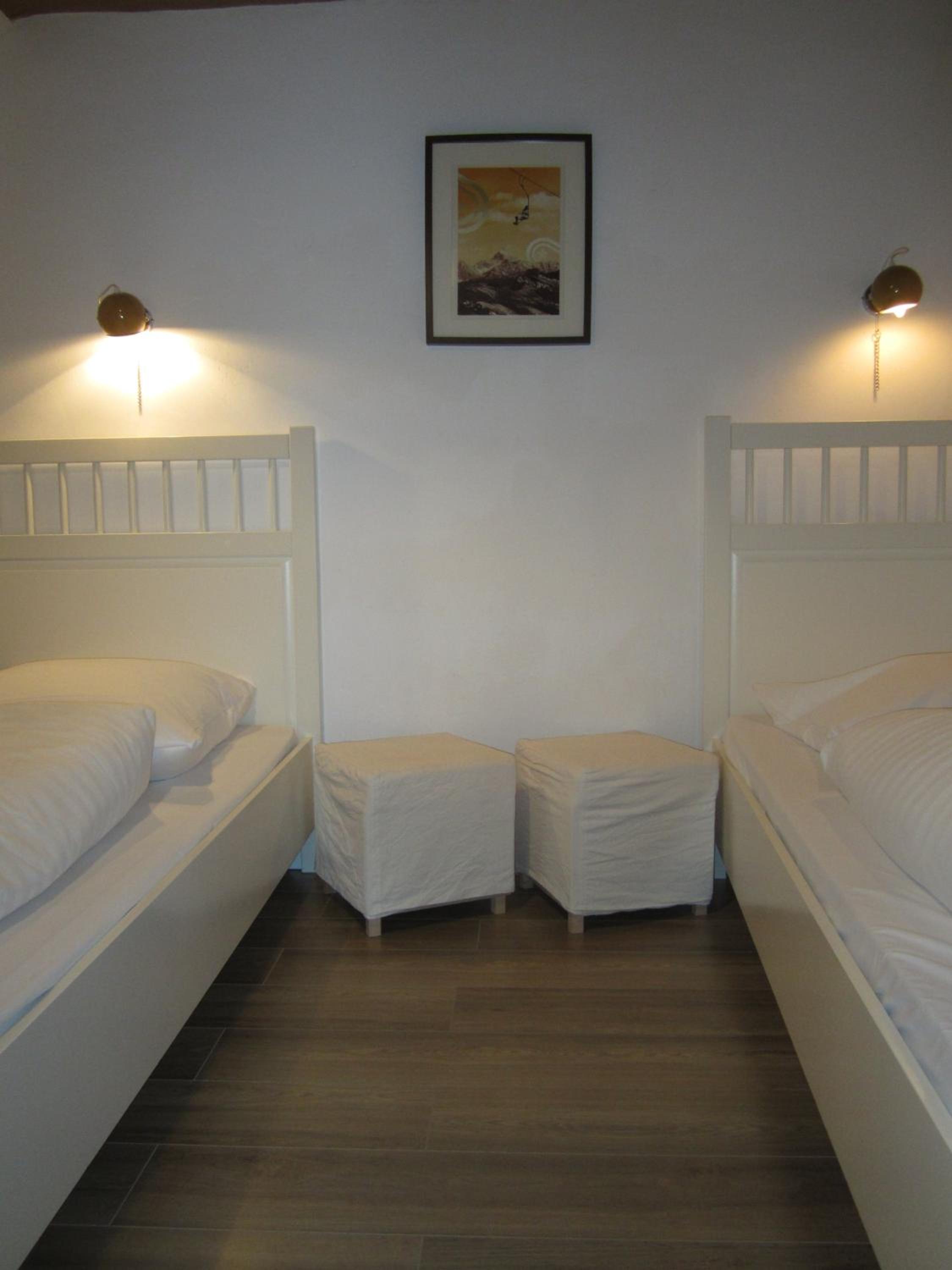 Twin Room with Bathroom photo 1