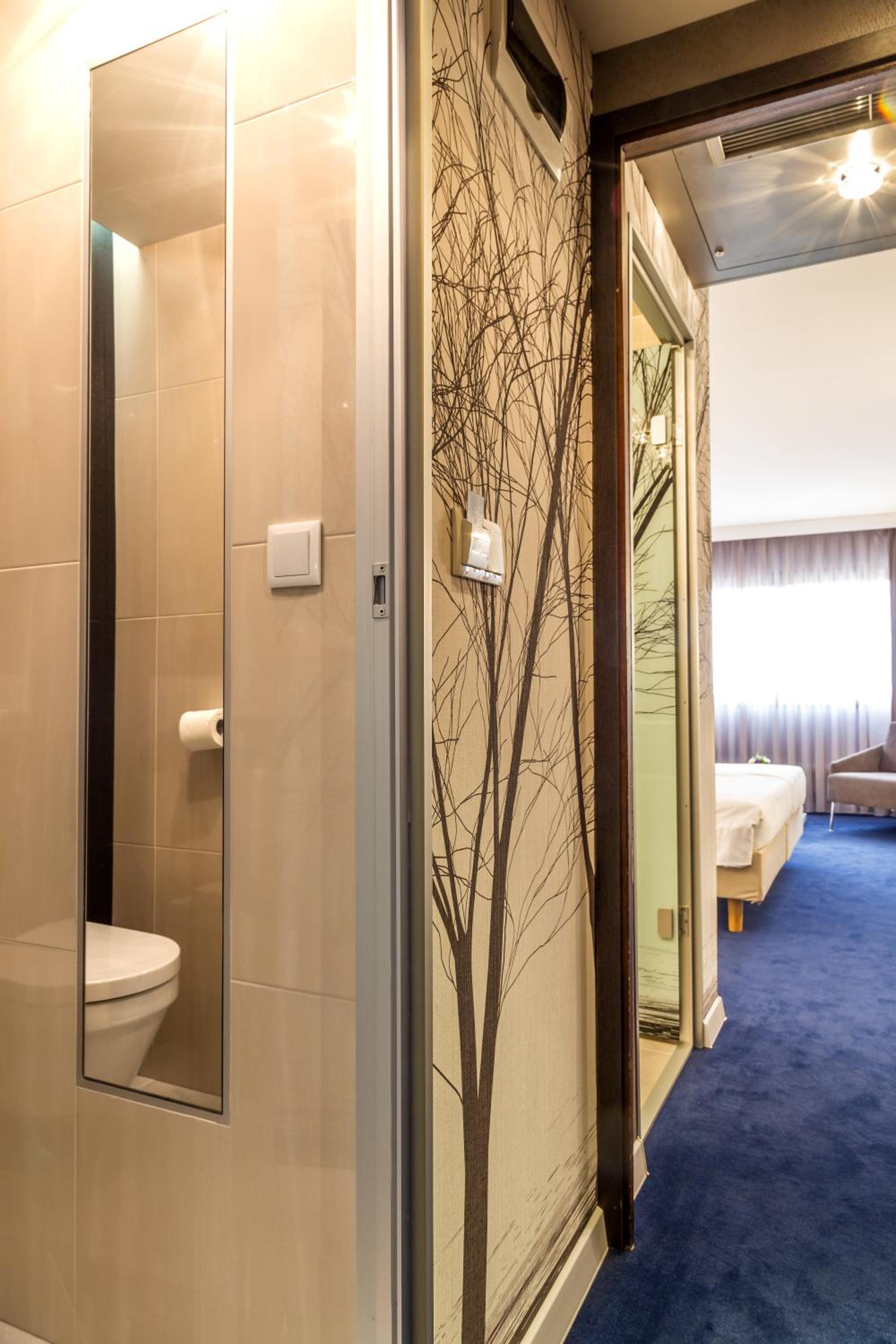 Luxury Double or Twin Room with Free Parking - Photo 3