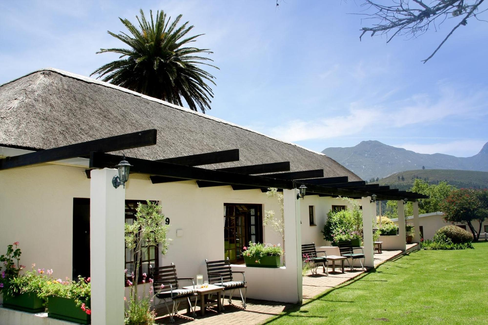 Double or Twin Room with Mountain View photo 2