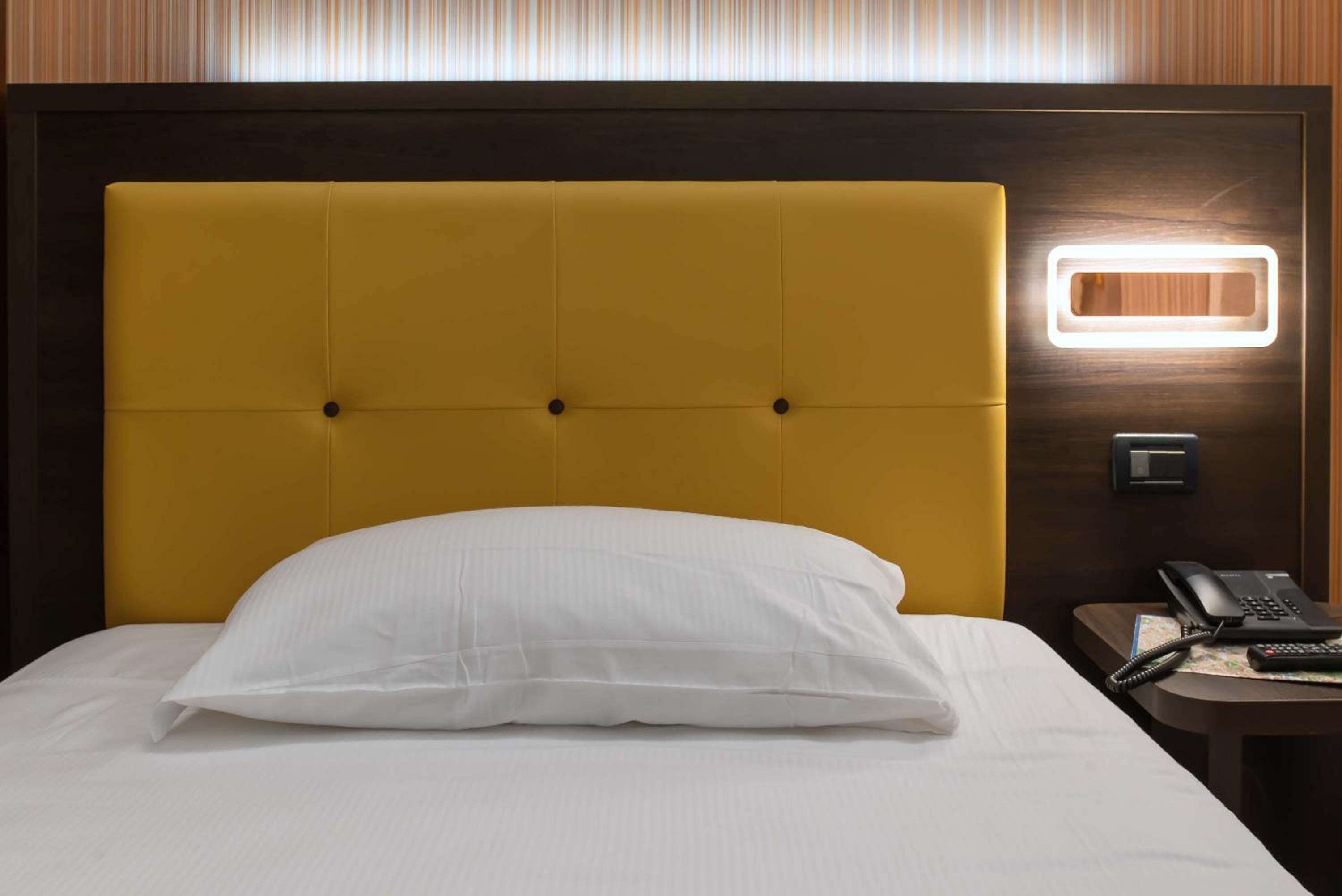 Single Room with French Bed