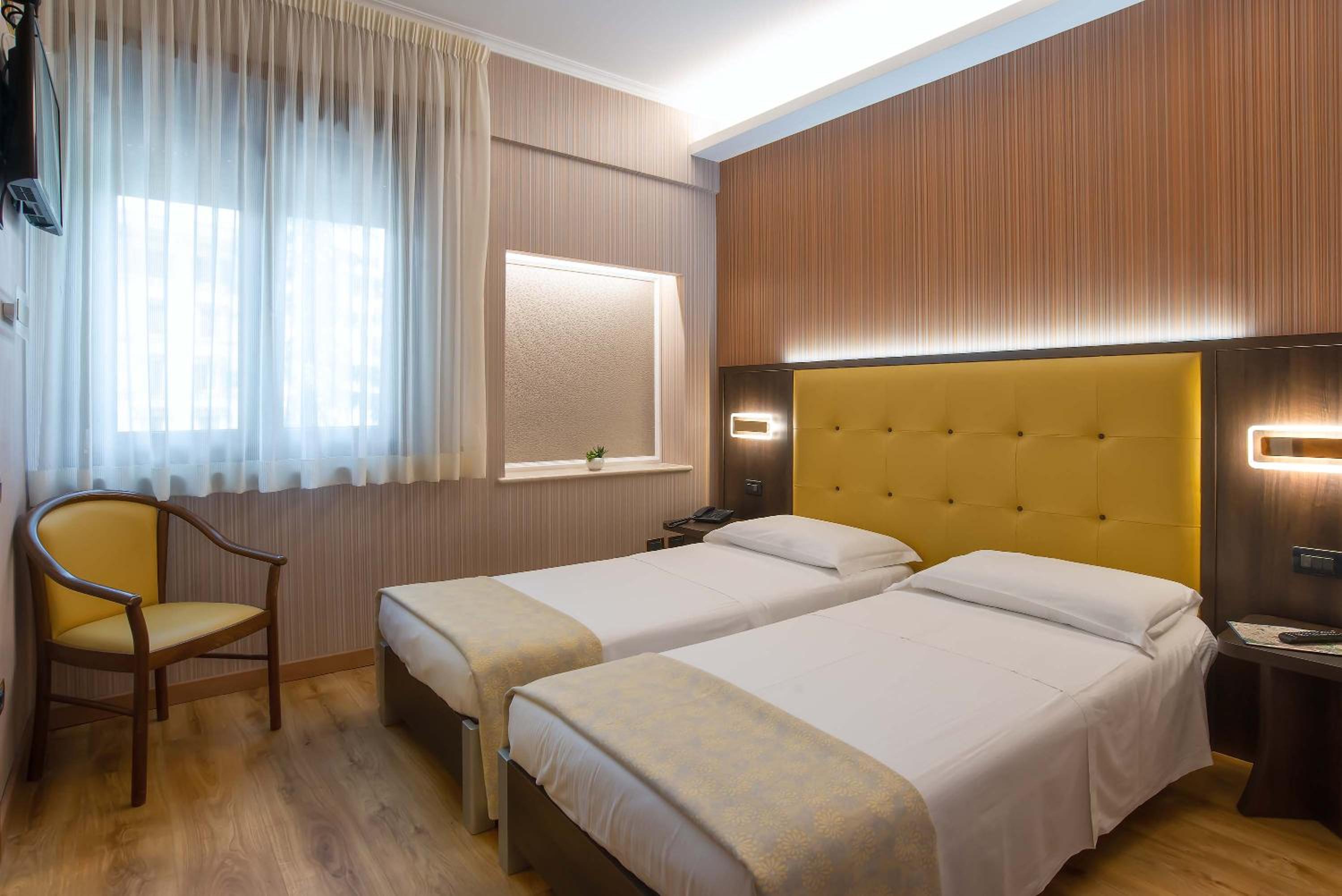 Double or Twin Room - Photo 2