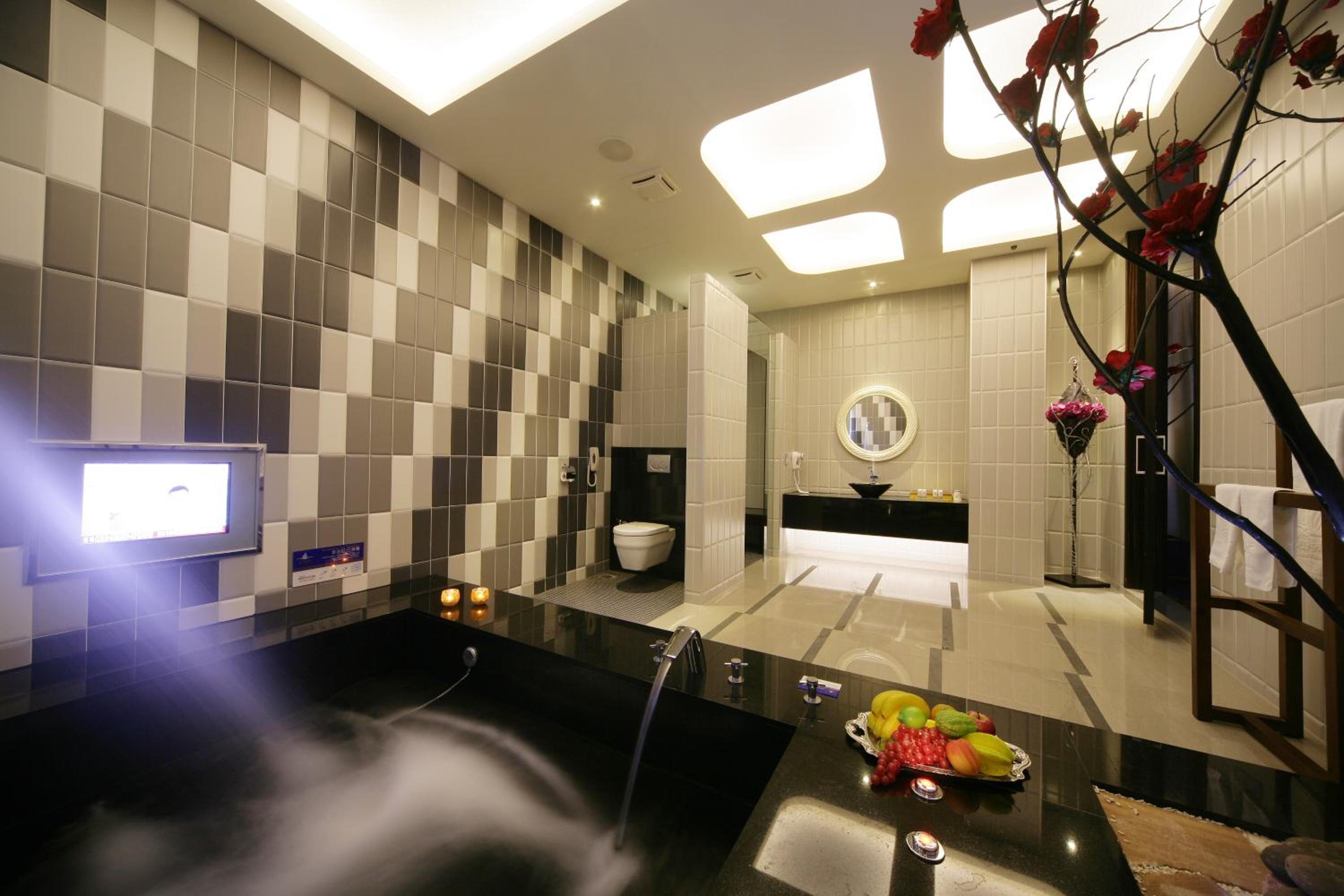 King Room with Spa Bath photo 2