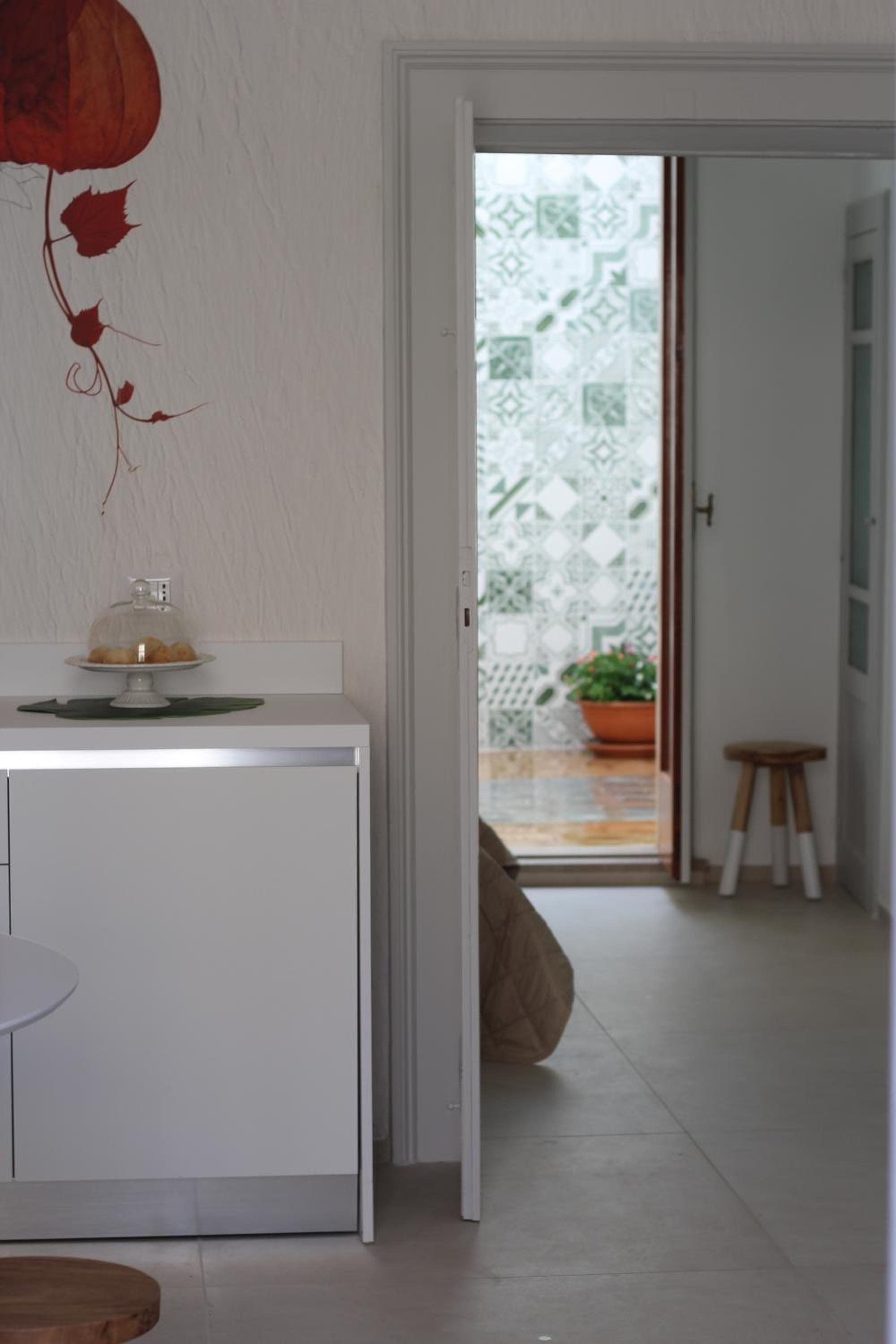 One-Bedroom Apartment - Photo 11