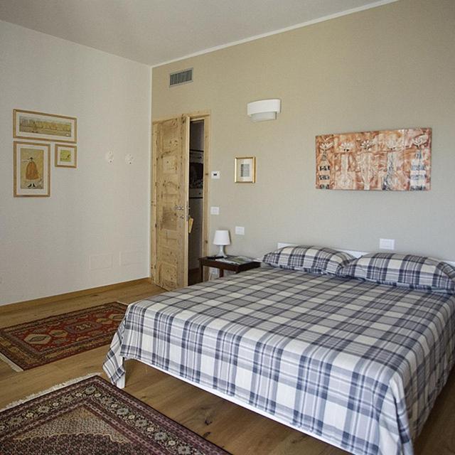 Superior King Room photo 1