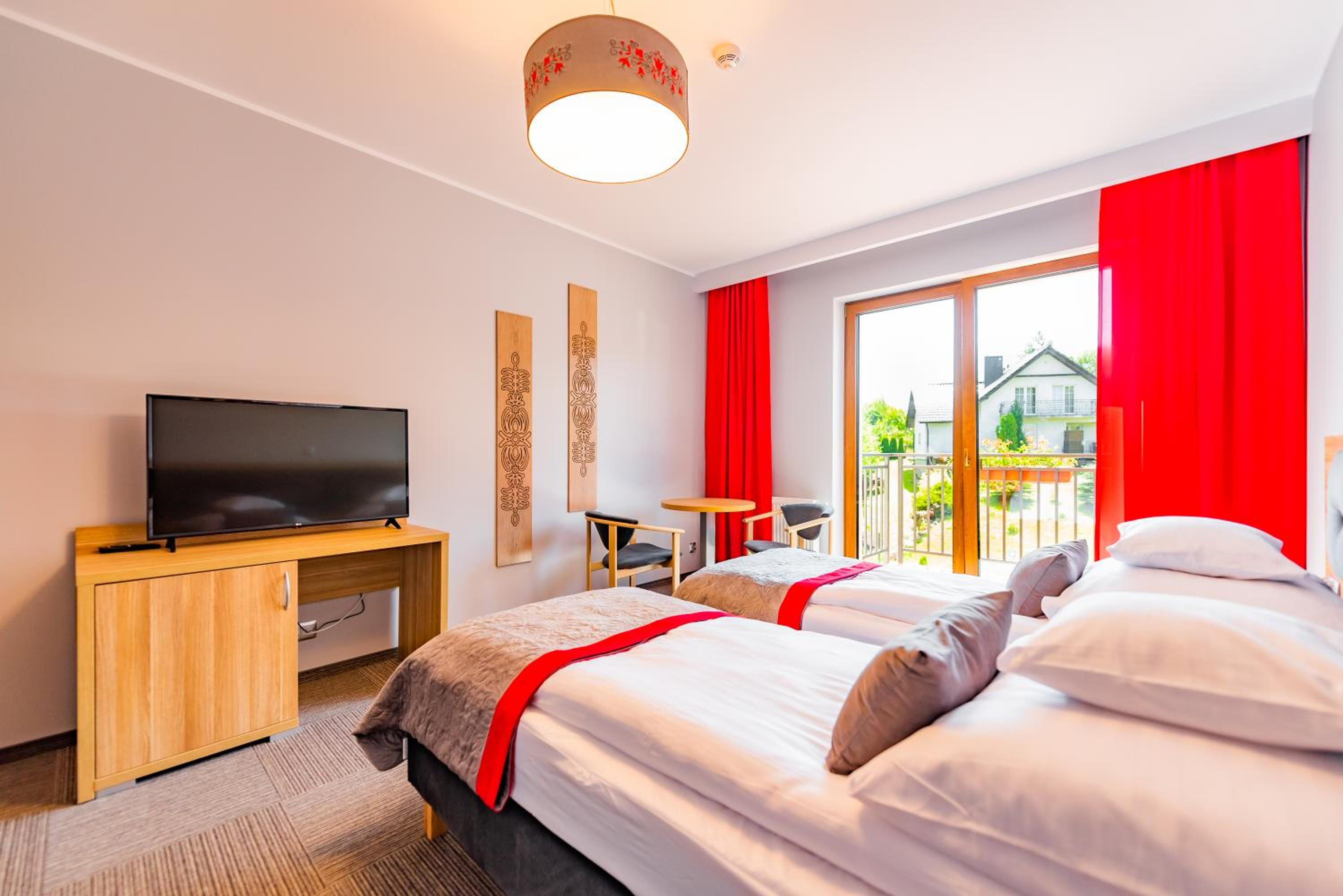Deluxe Double Room with Balcony - Photo 4