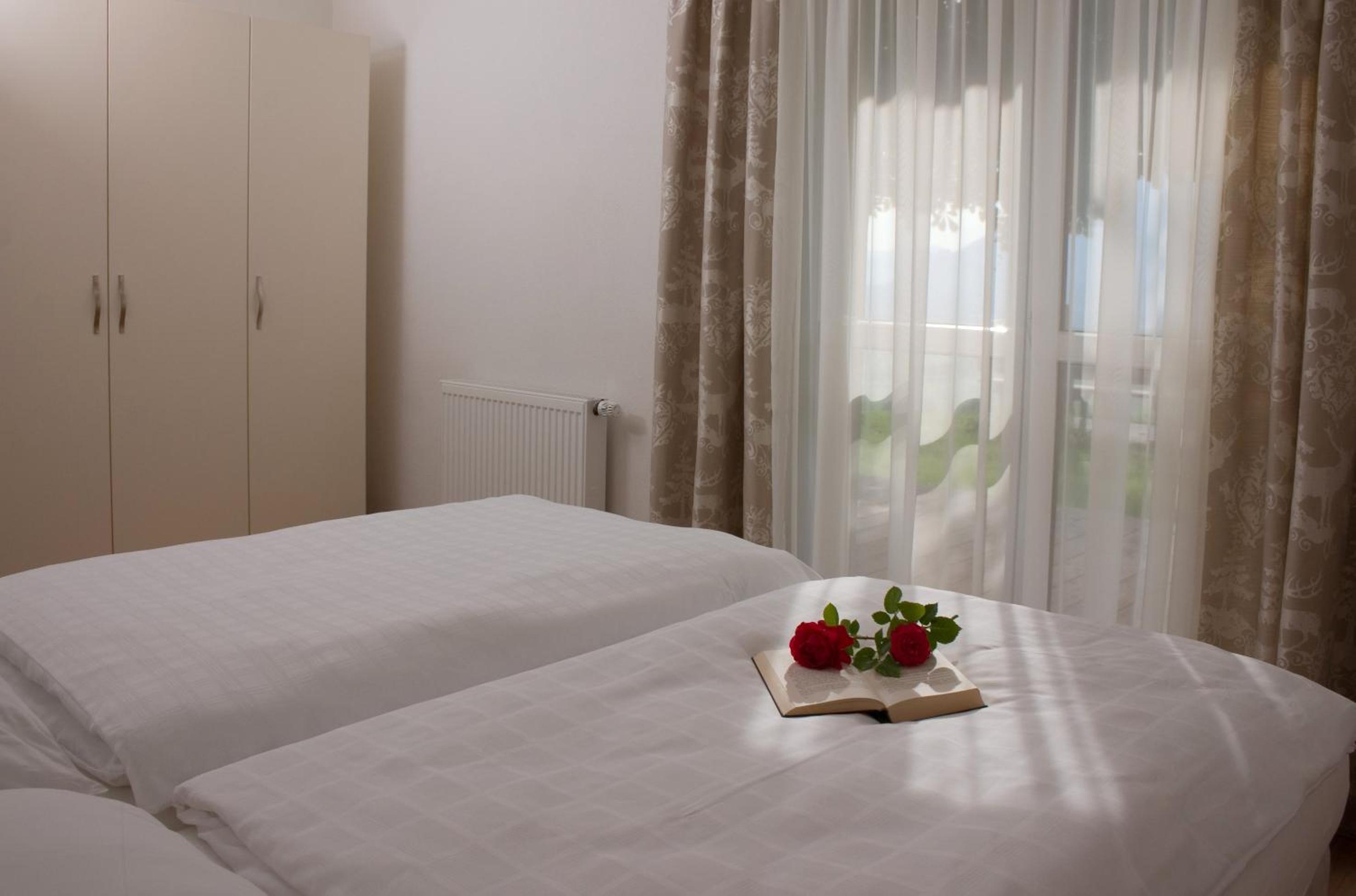 Apartment 3 photo 2