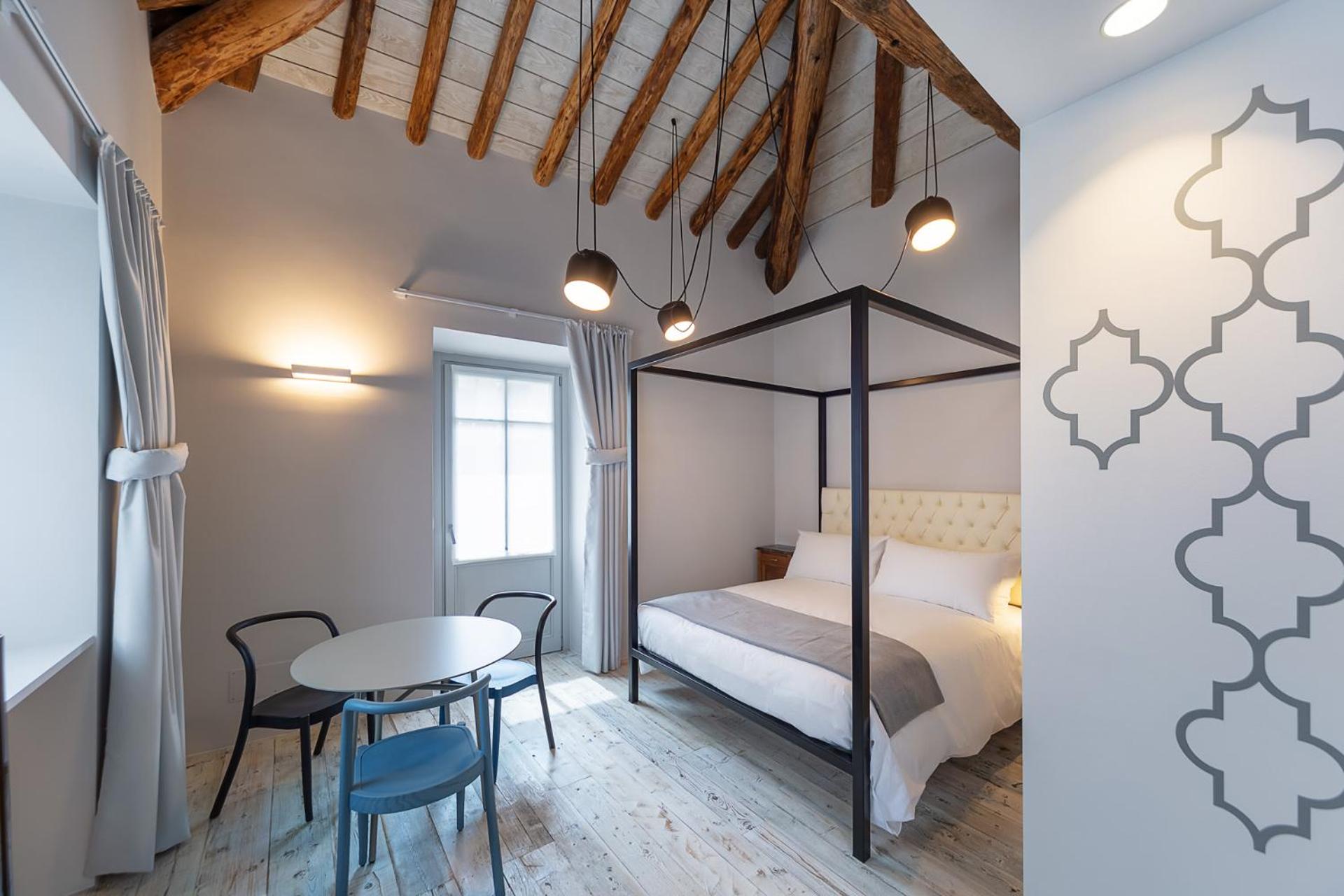 Double Room with Extra Bed - Photo 1