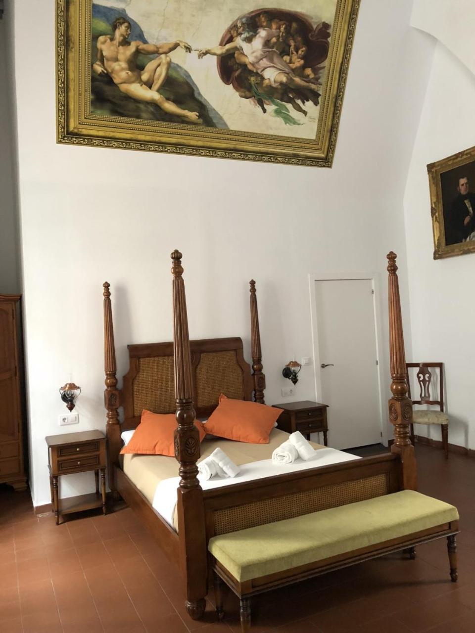Junior Suite with Balcony - Photo 4