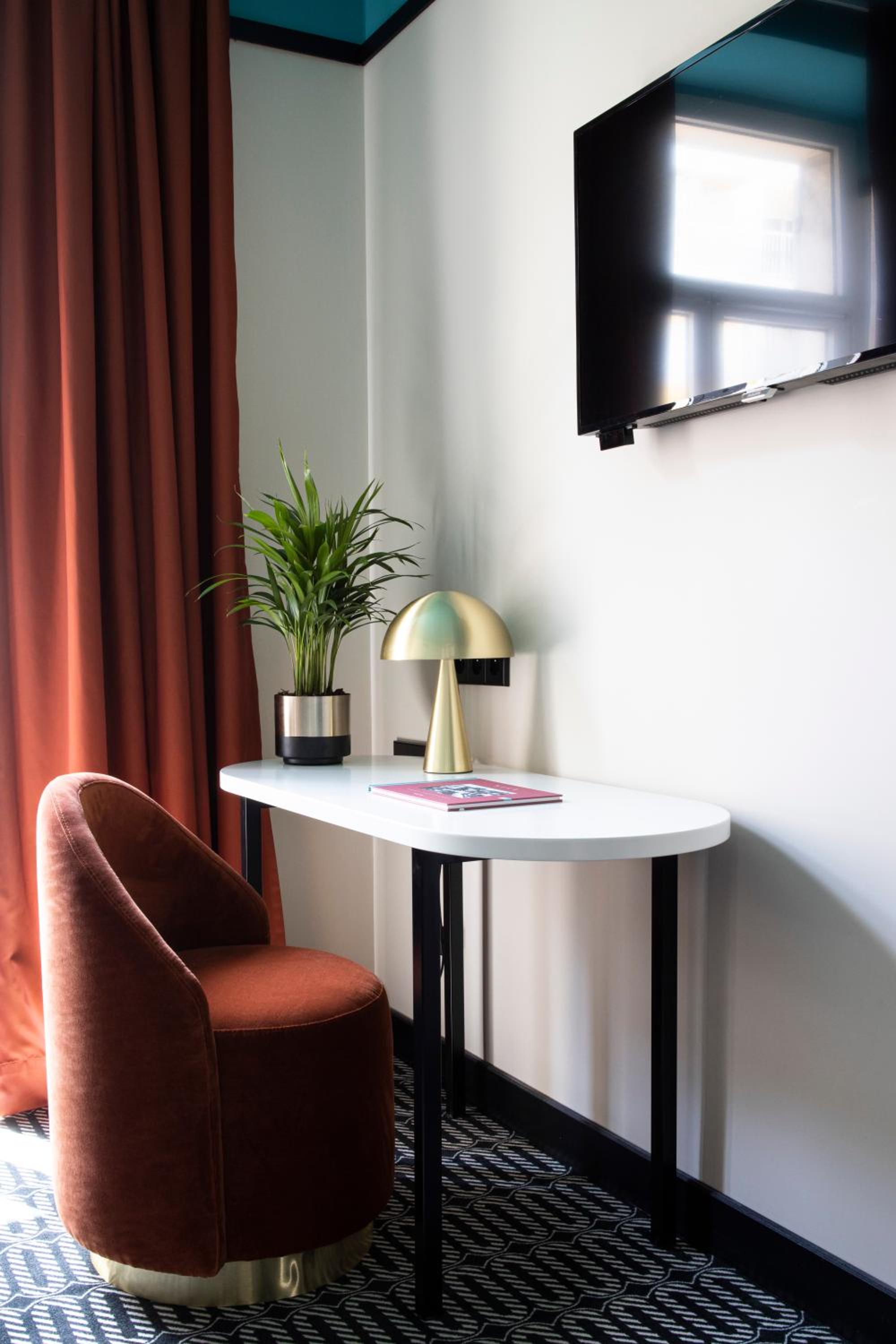 Superior Queen Room - Photo 11