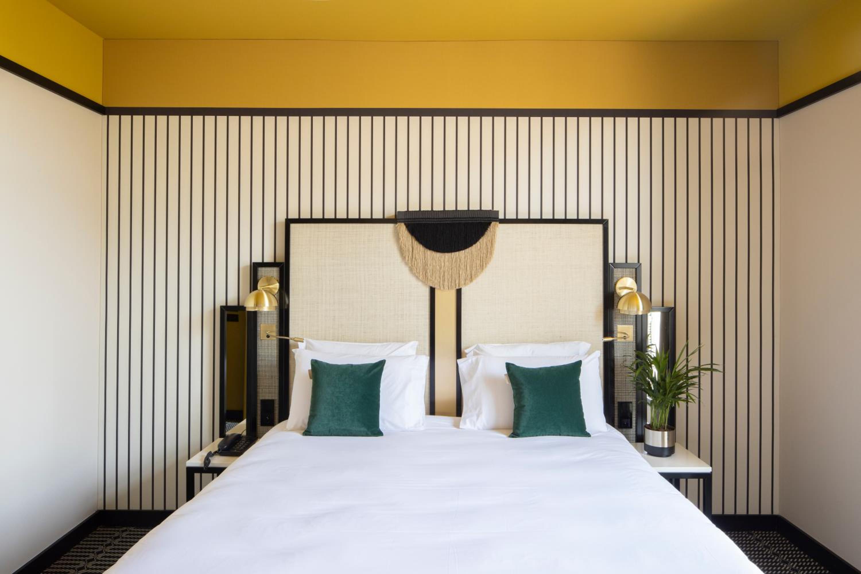 Superior Queen Room - Photo 9