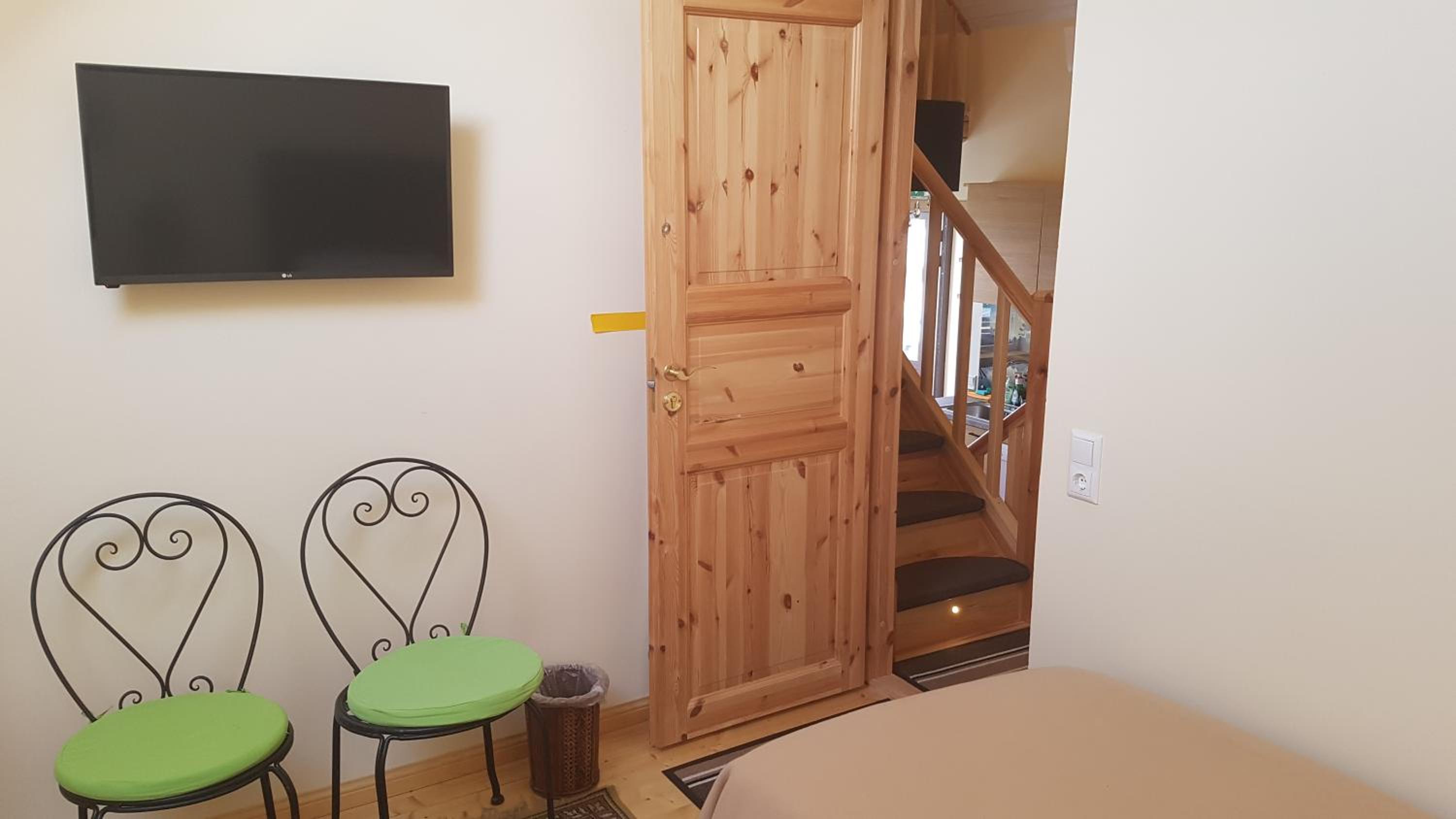 Apartment - Split Level - Photo 7