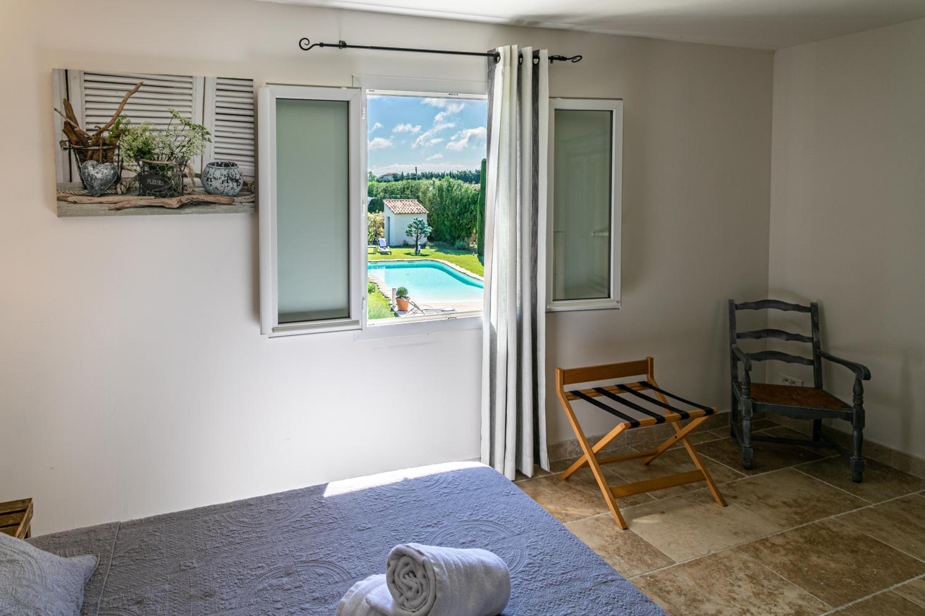 King Suite with Pool View photo 2