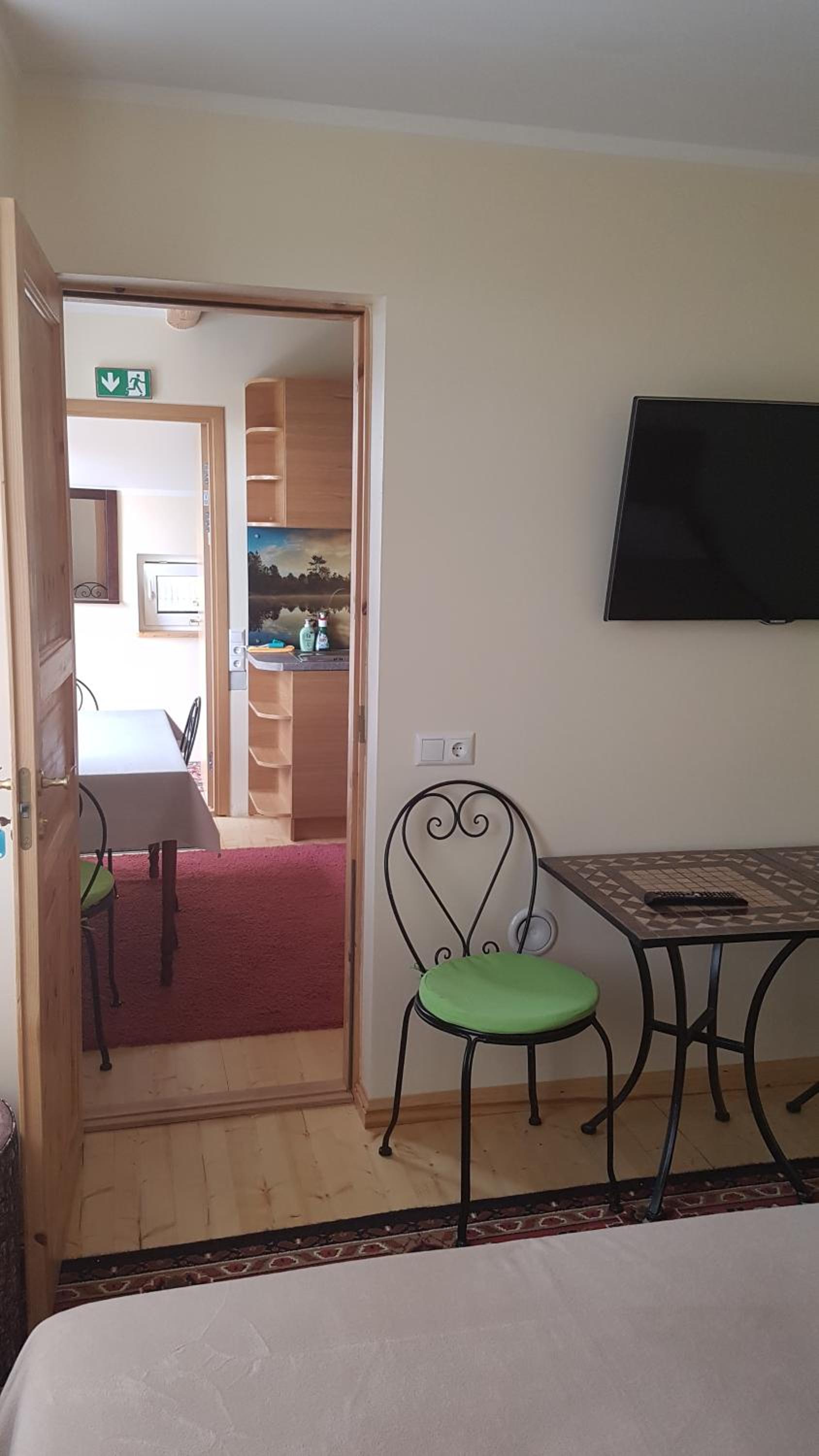 Apartment - Split Level - Photo 15