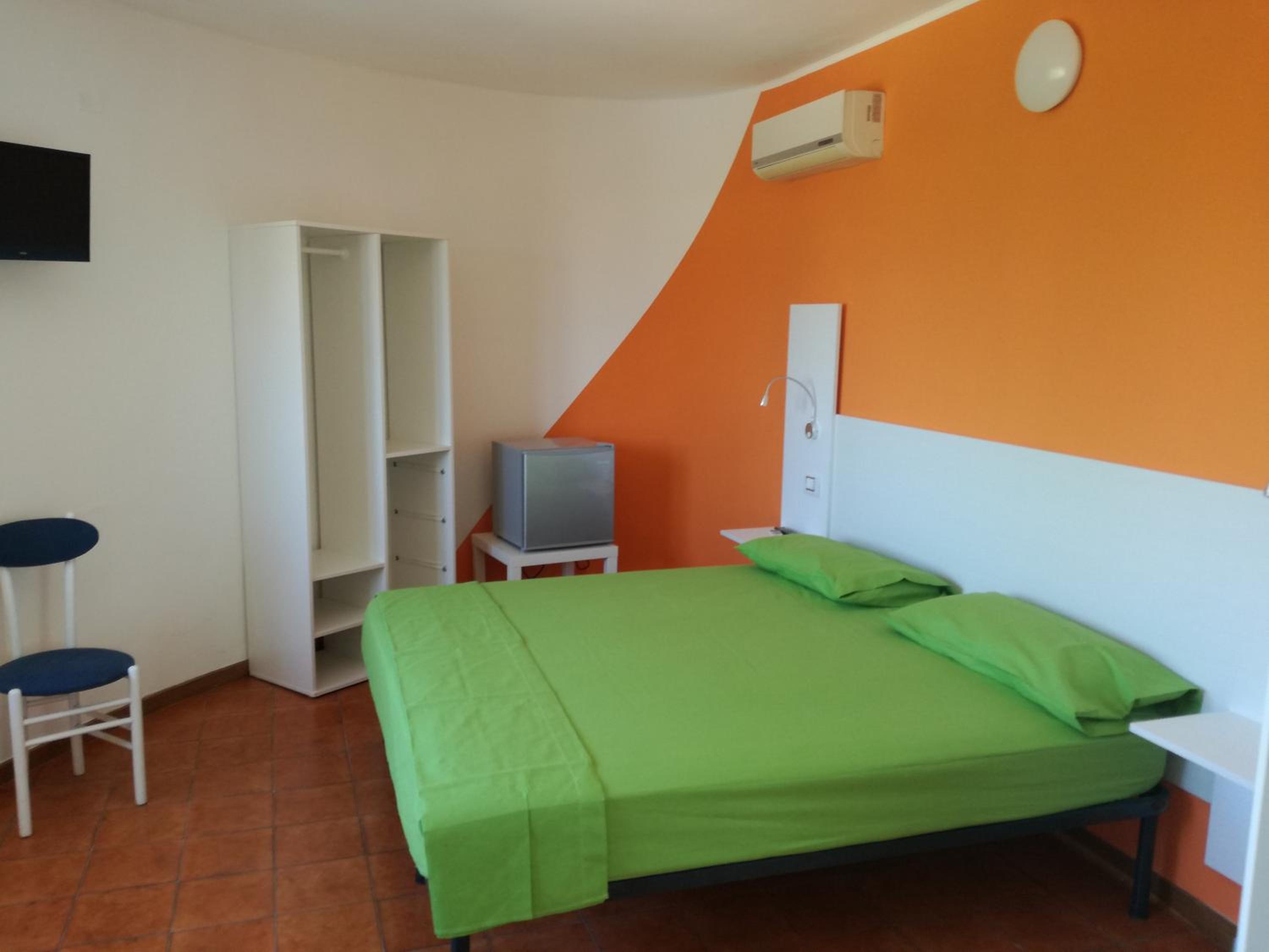 Deluxe Double Room with Shower - Photo 1