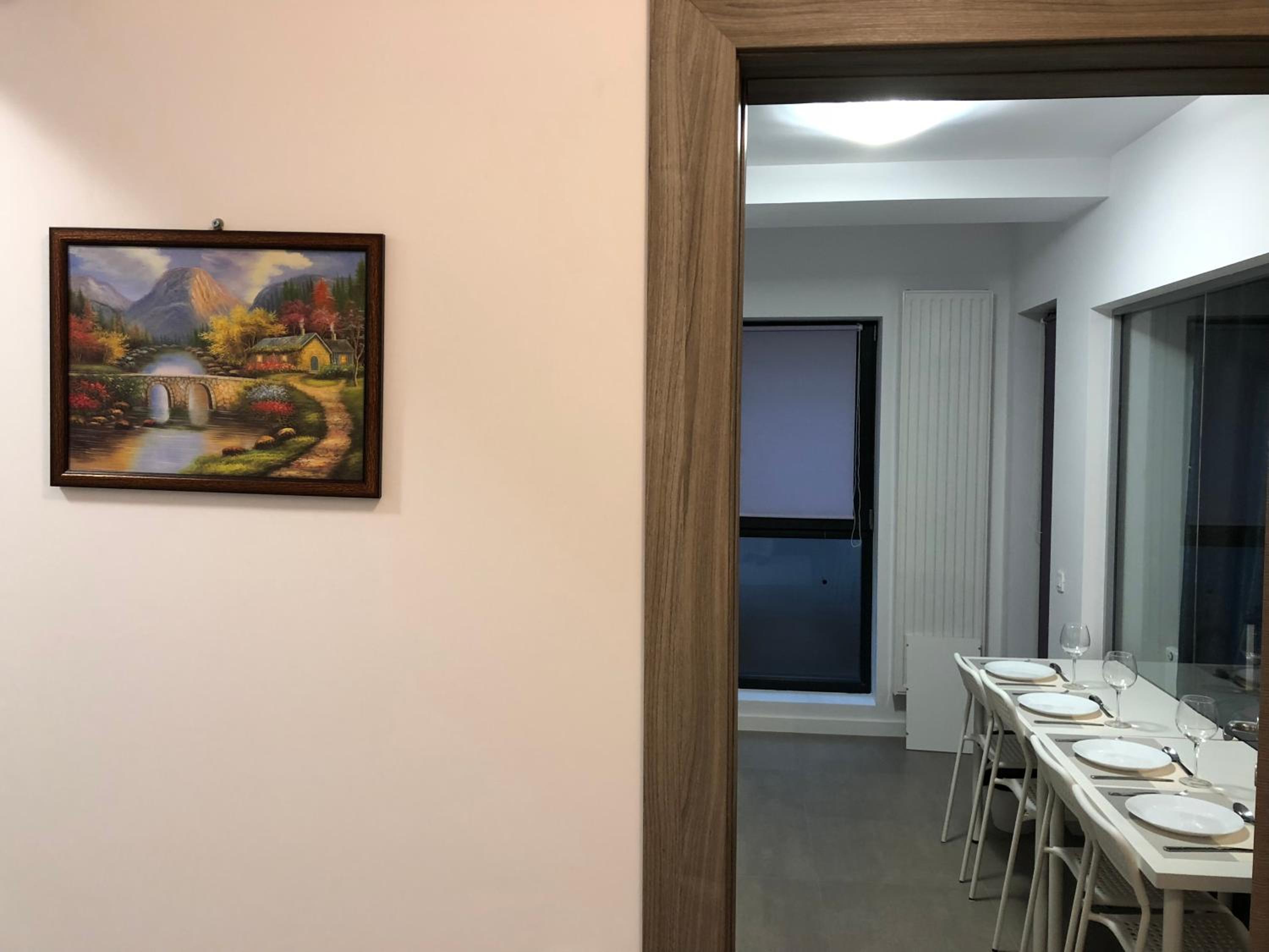 One-Bedroom Apartment - Photo 2