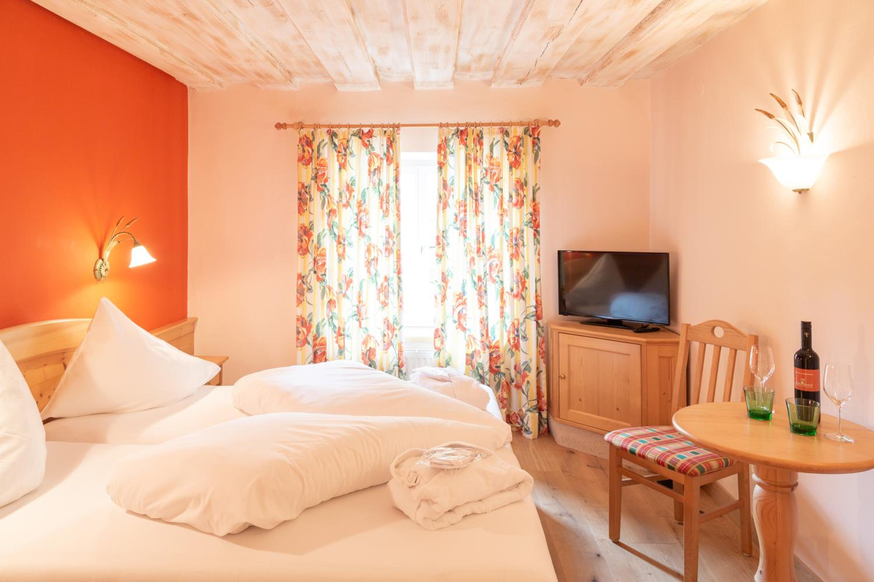 Standard Double Room Without Balcony photo 2