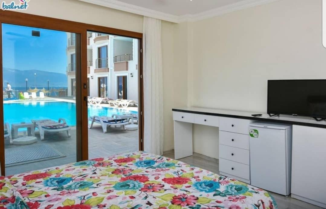 Family Room with Sea View - Photo 9