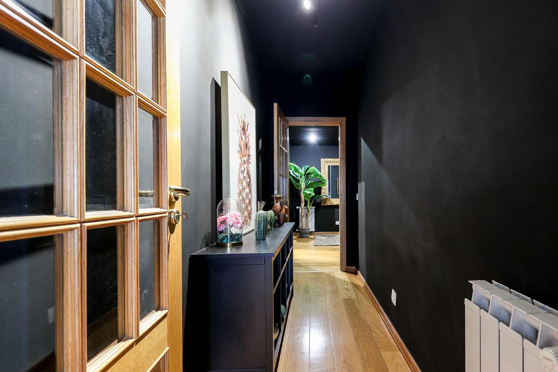 Apartment with Terrace - Photo 31