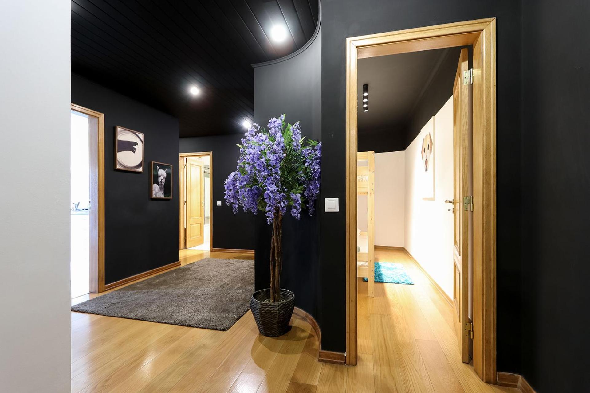 Apartment with Terrace - Photo 37