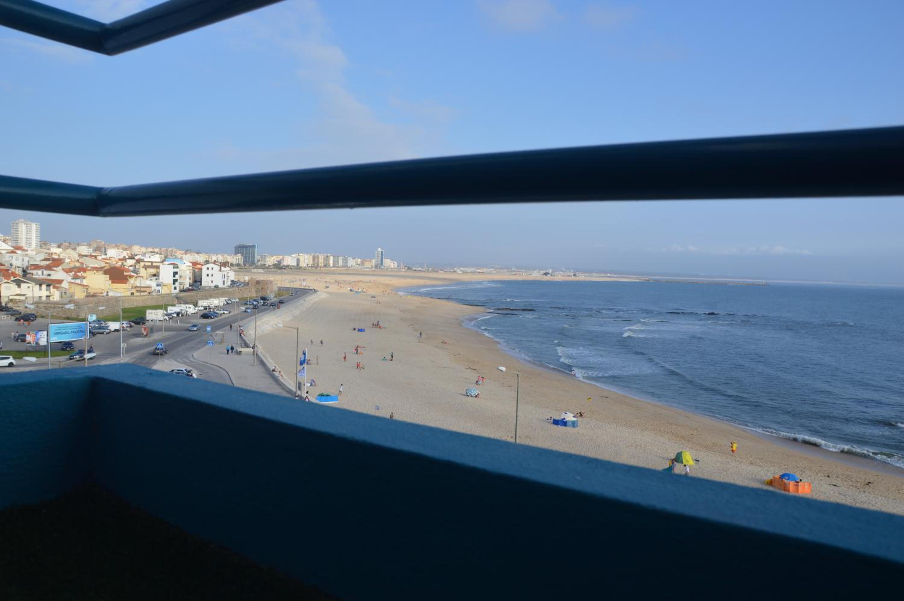 Standard Twin Room with Sea View - Photo 3