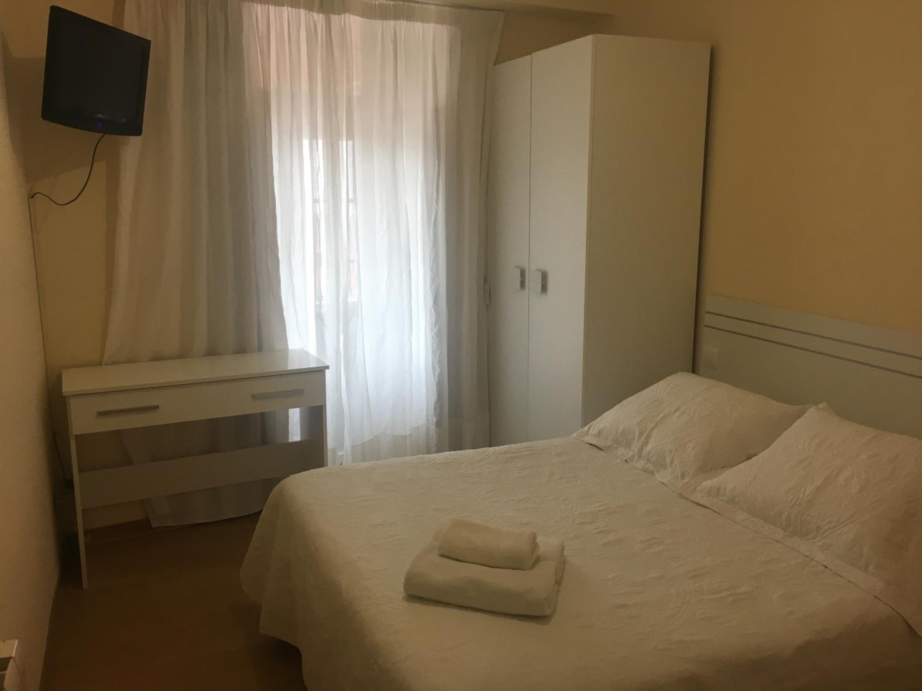 Habitación Estándar con Cama Queen