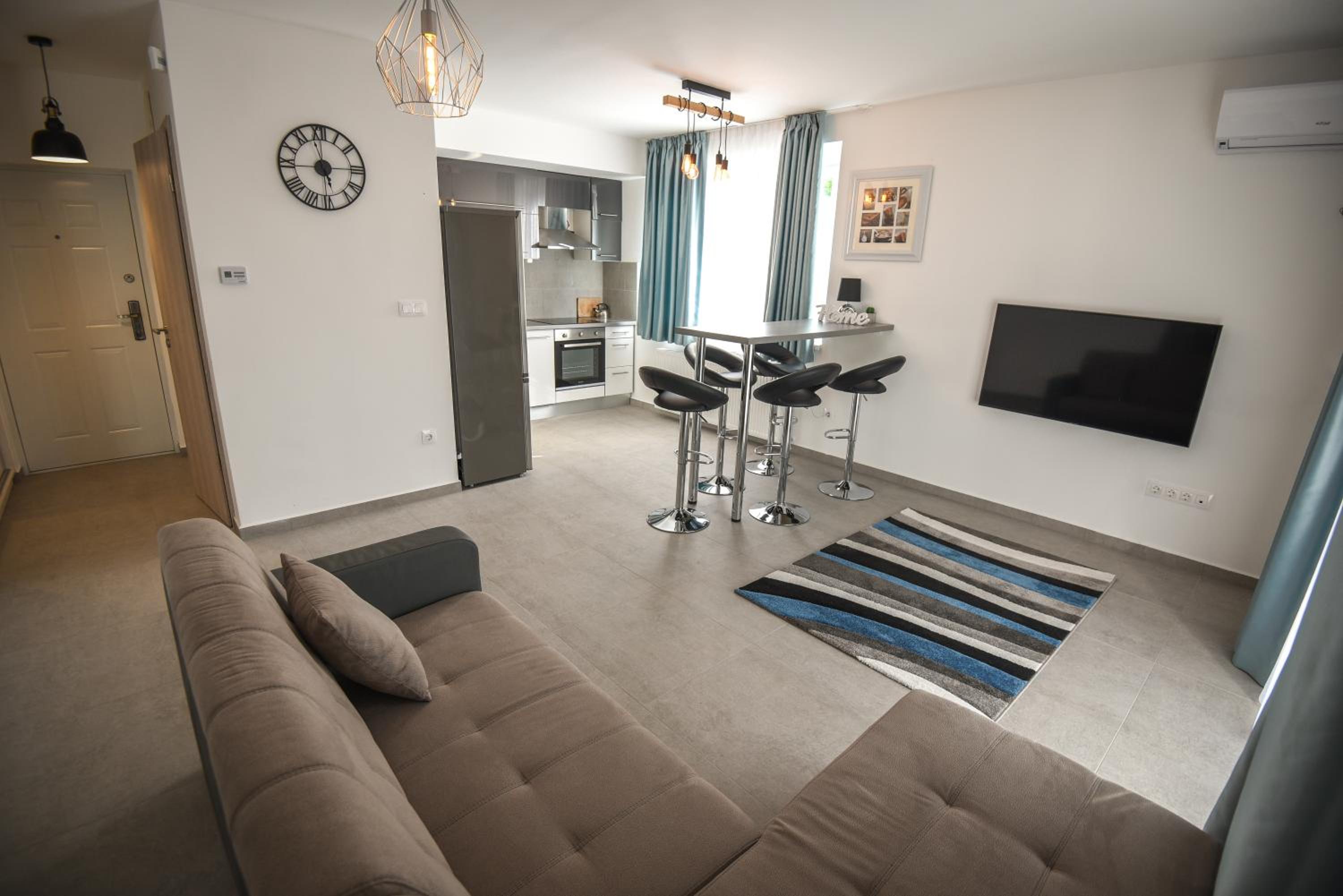 Two-Bedroom Apartment - Photo 19