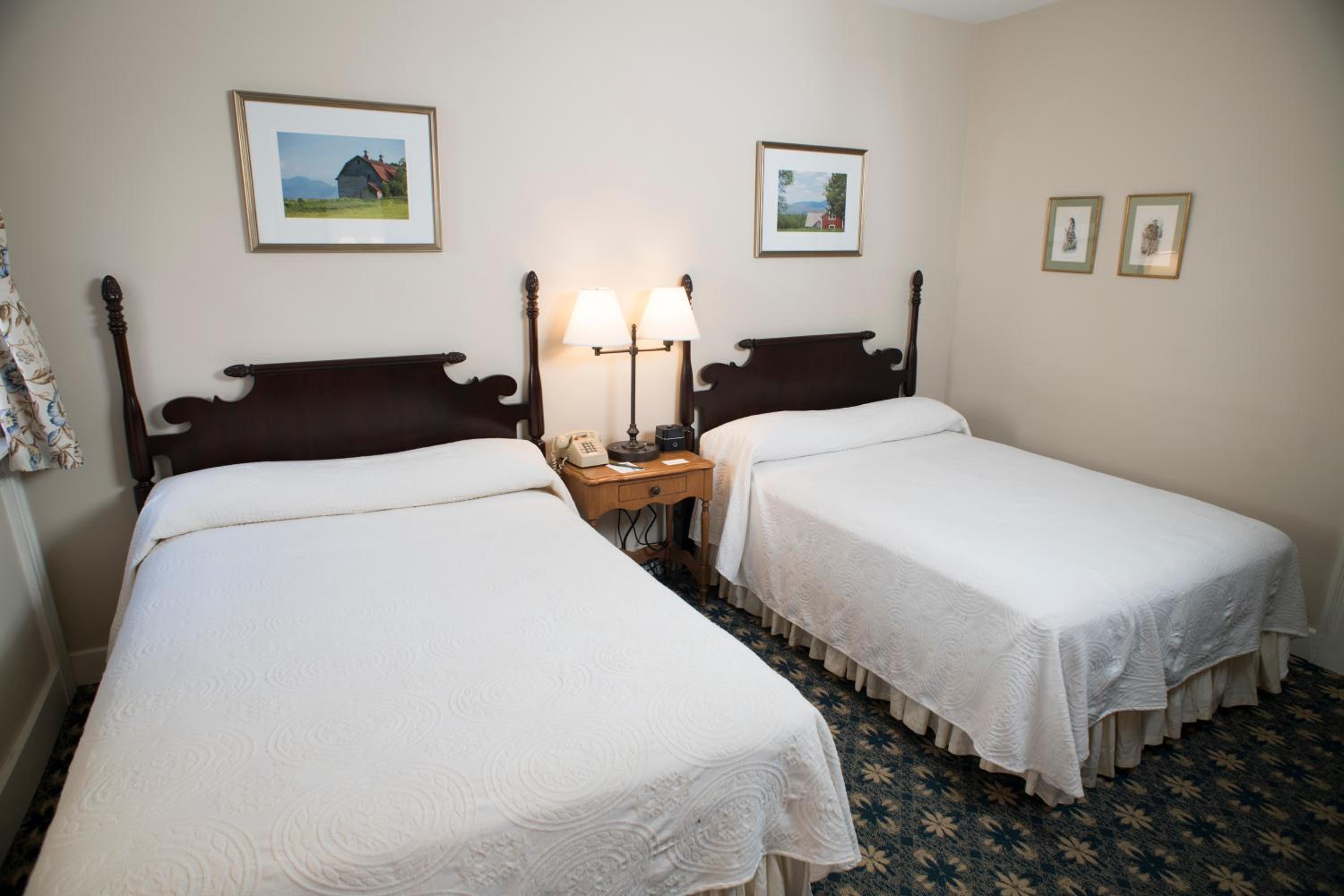 Standard Main Inn Room with Two Double Beds - Photo 2