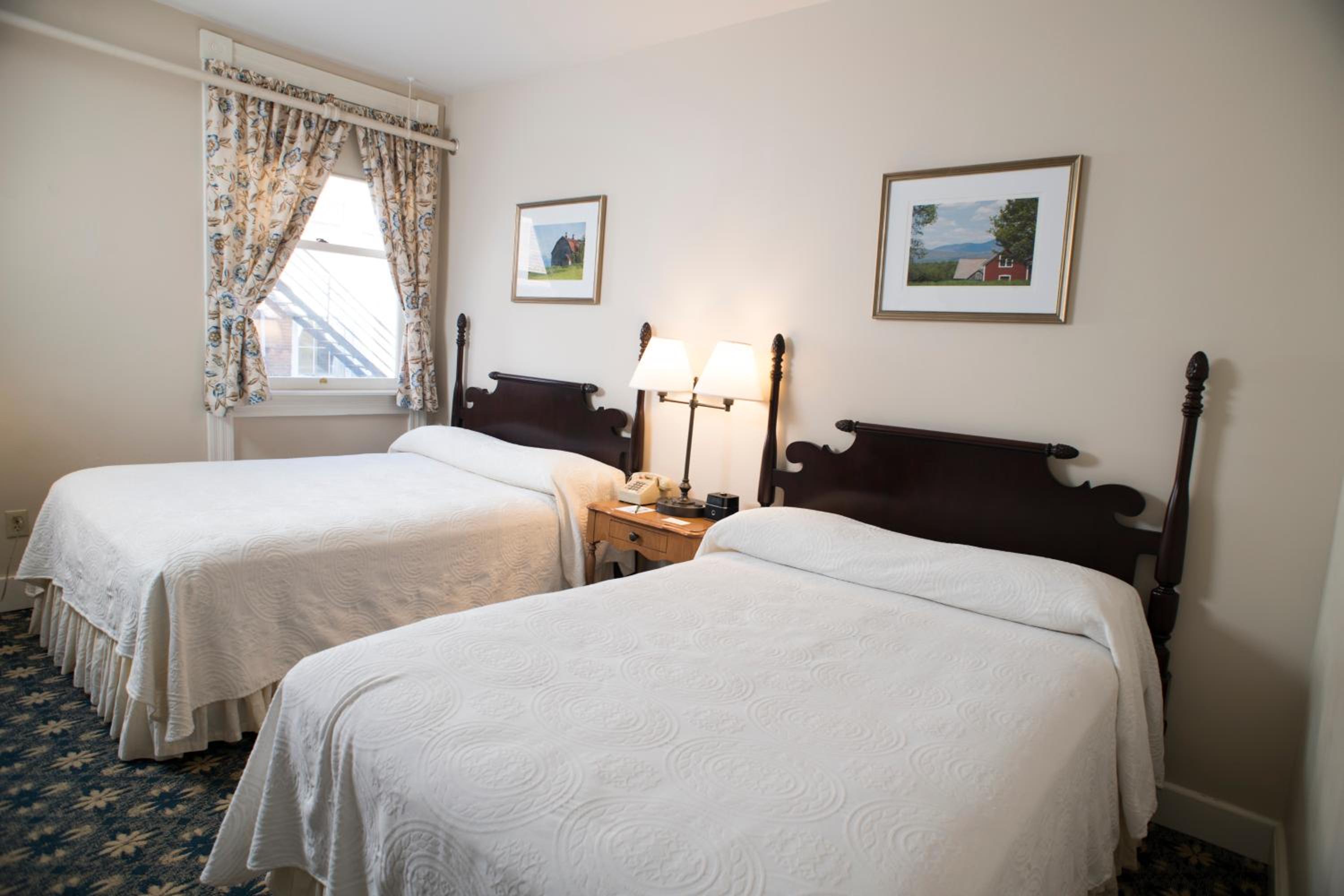 Standard Main Inn Room with Two Double Beds - Photo 4