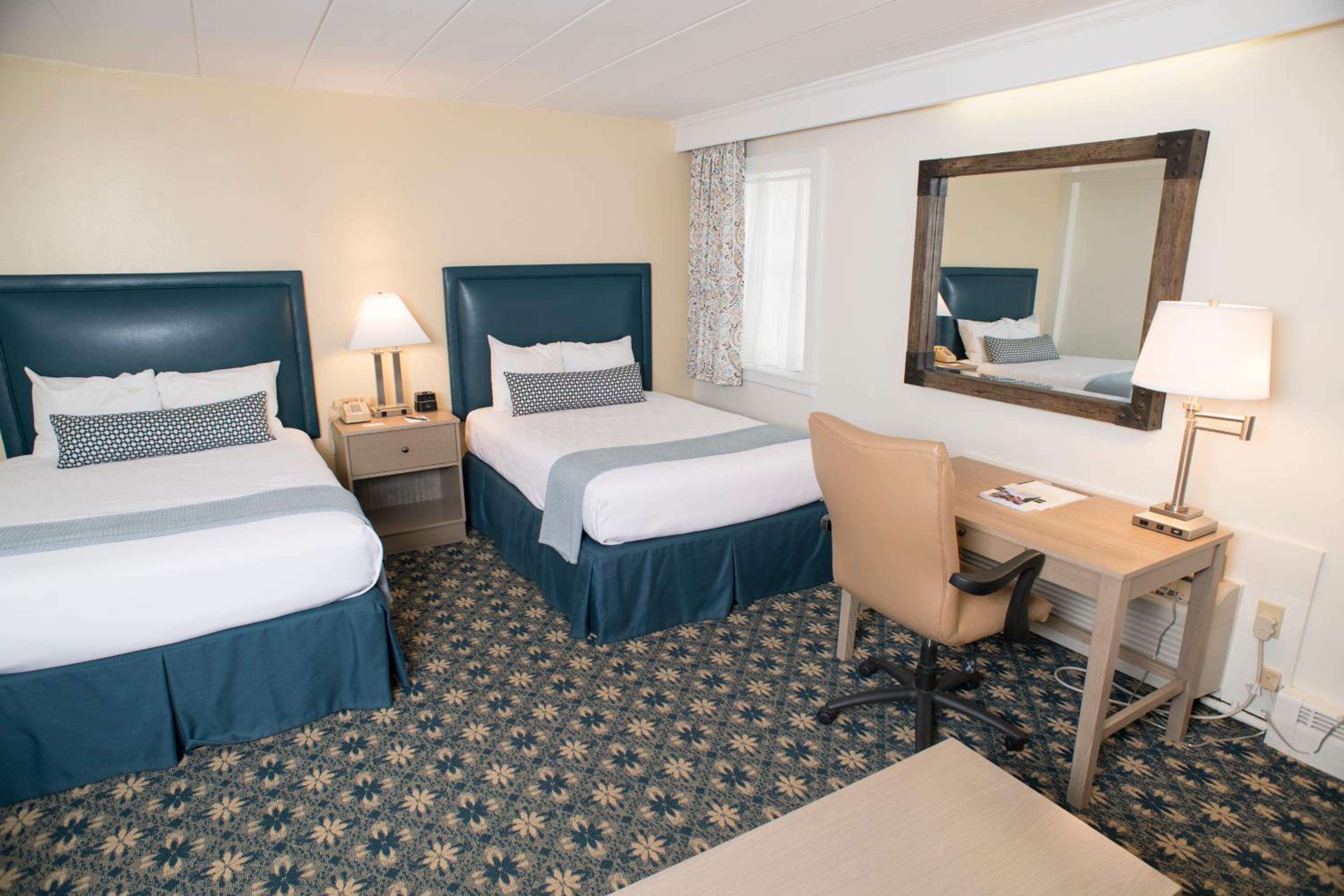 Deluxe Annex with Two Double Beds - Photo 1