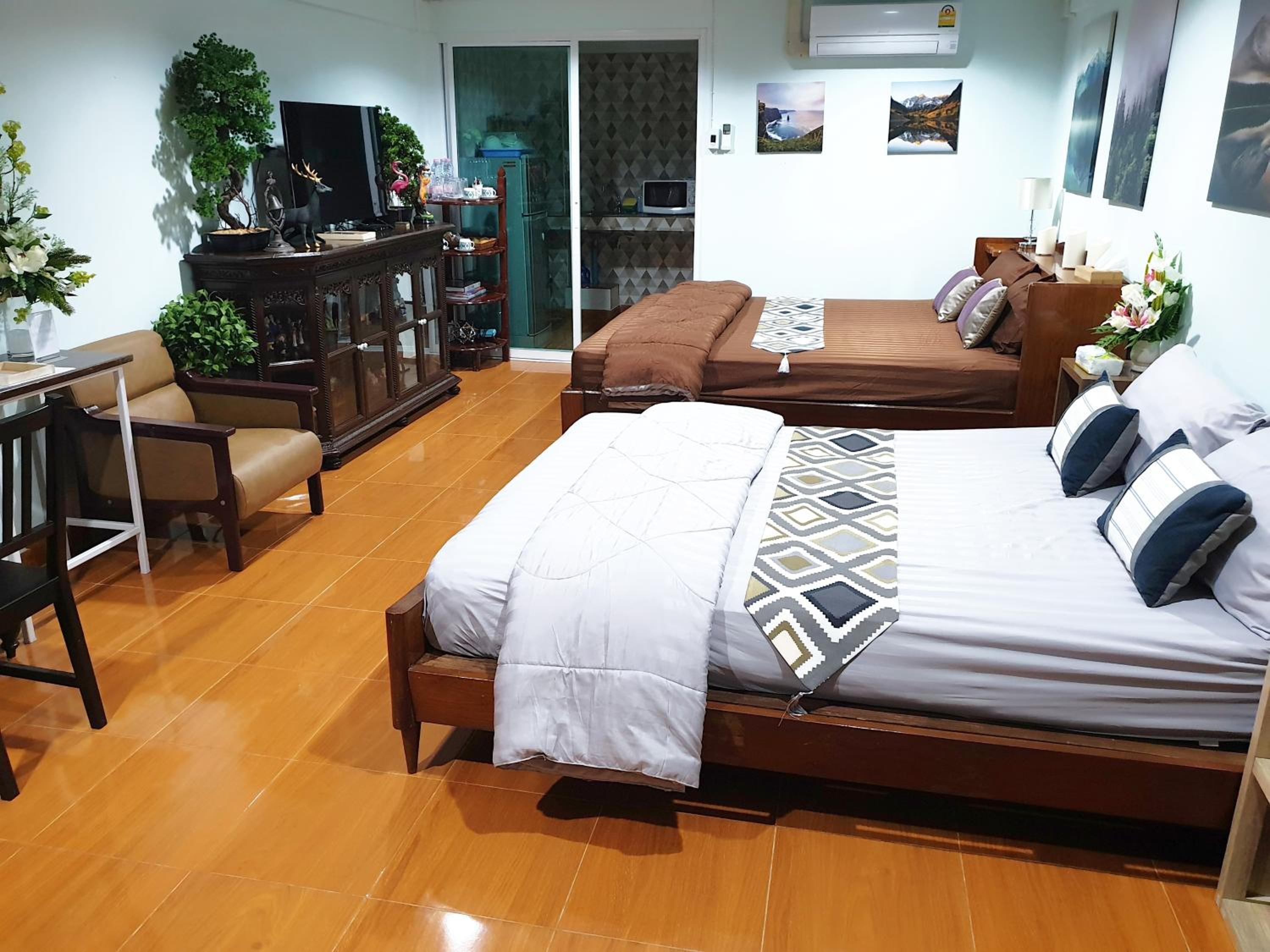 Three-Bedroom House photo 1