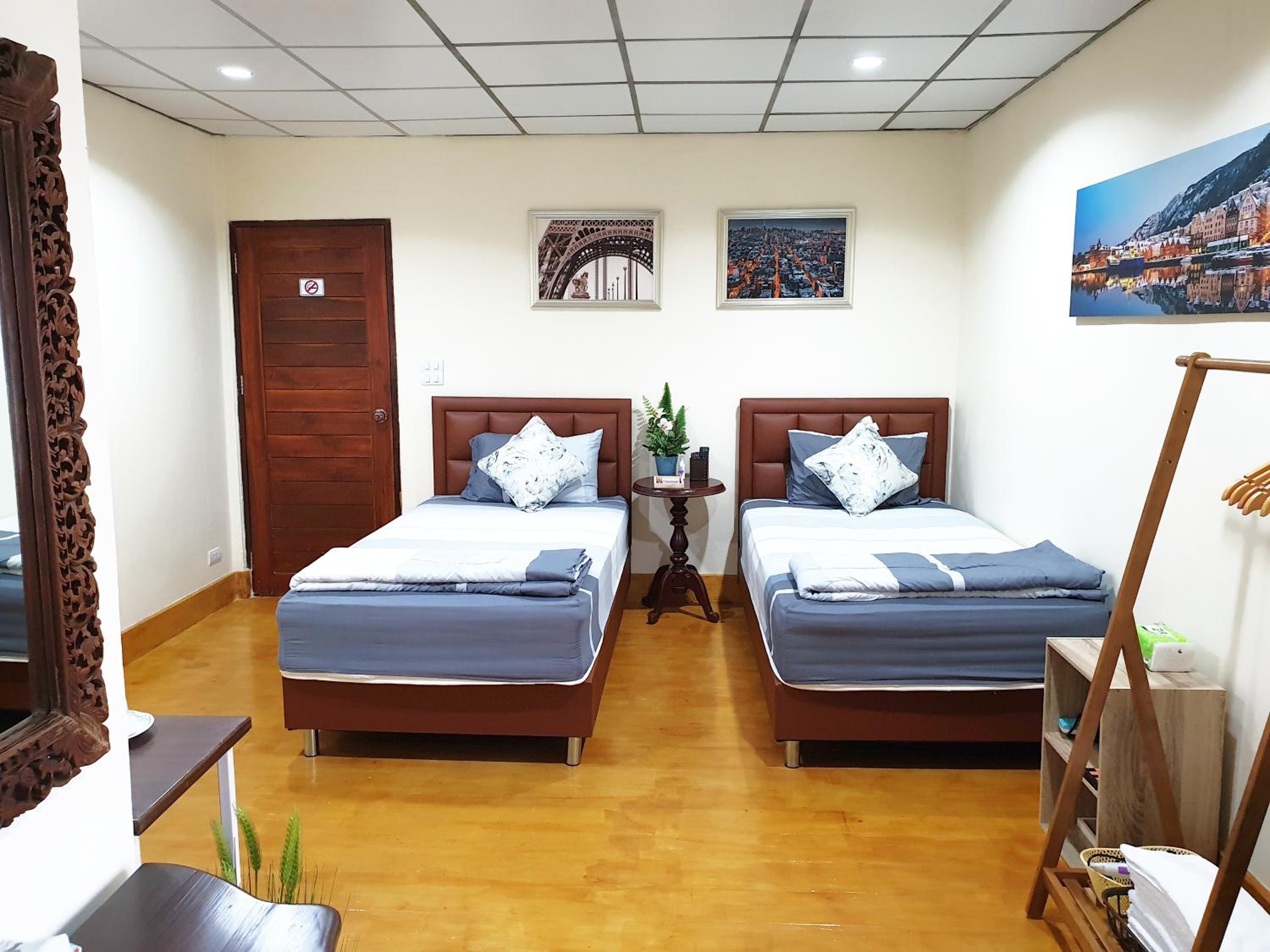 Deluxe Twin Room photo 2