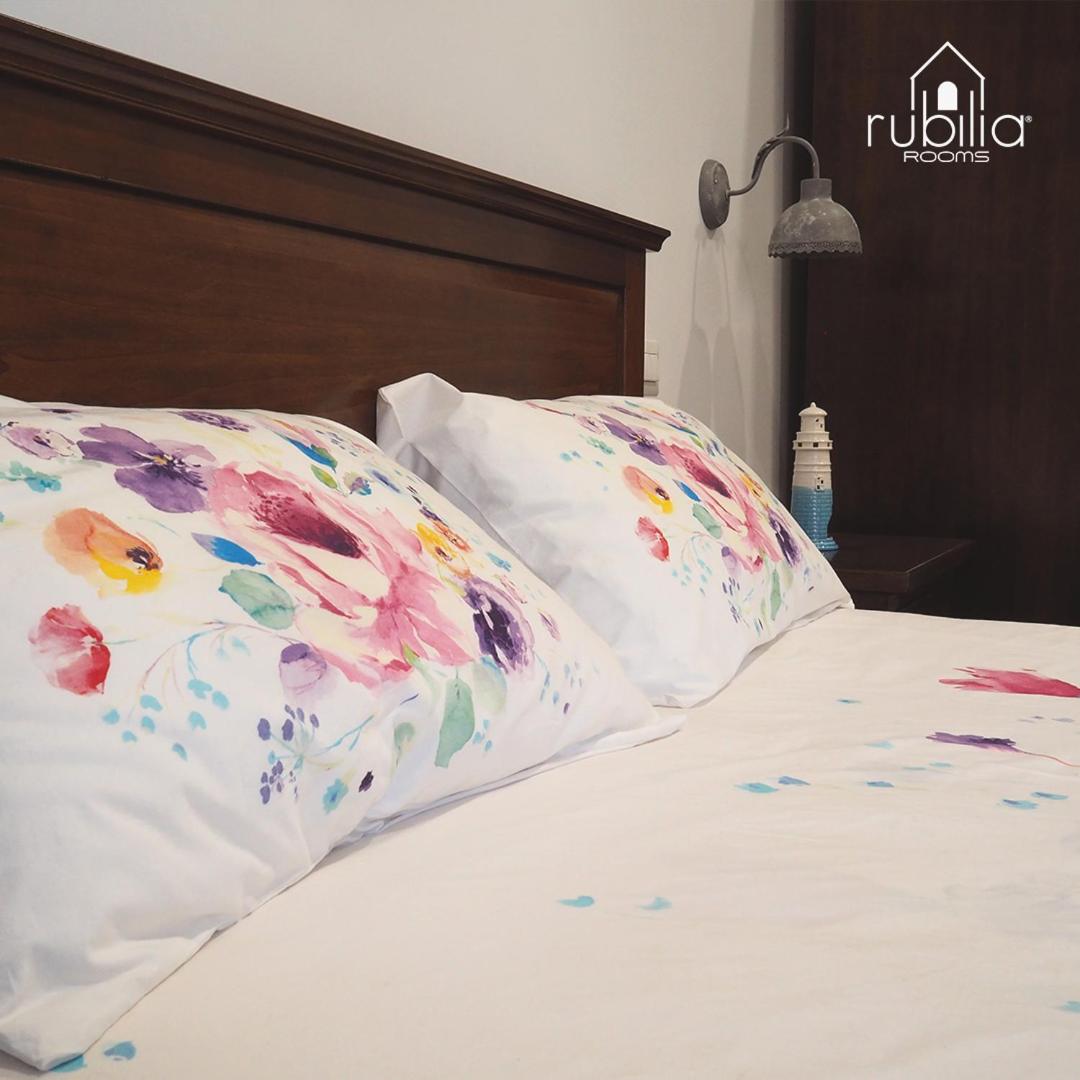 Double Room with Private Bathroom - Photo 11