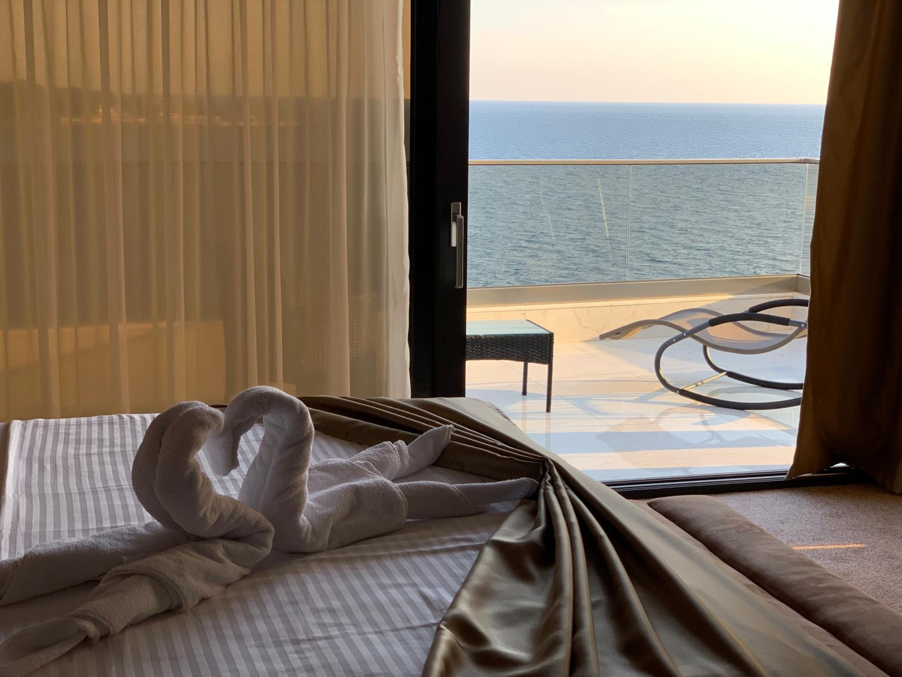 King Suite with Sea View photo 2