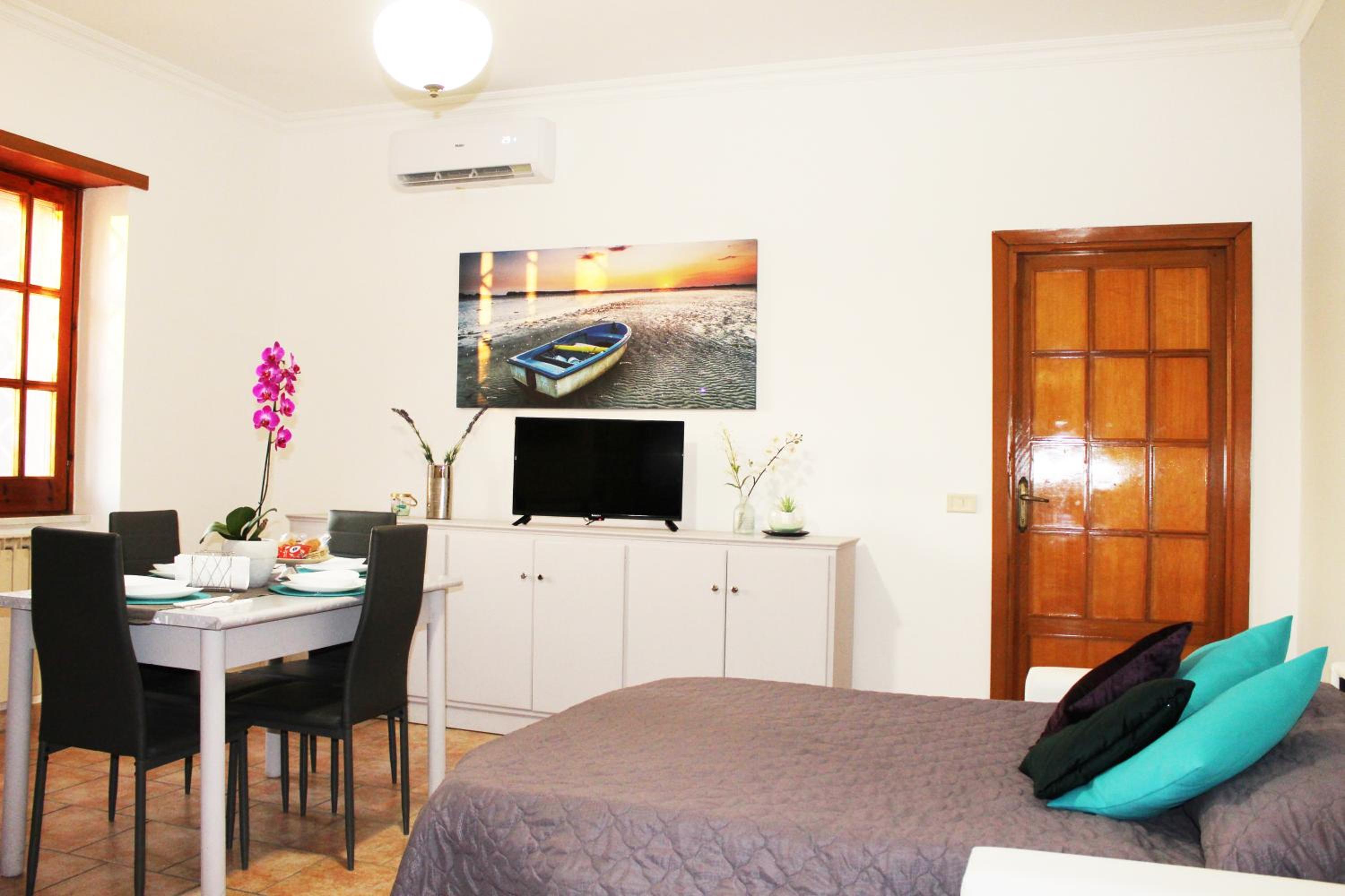 One-Bedroom Apartment