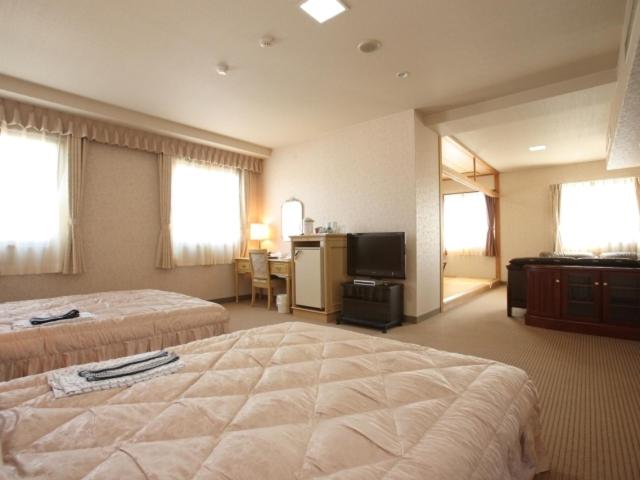 Family Room with Tatami Area - Non-Smoking