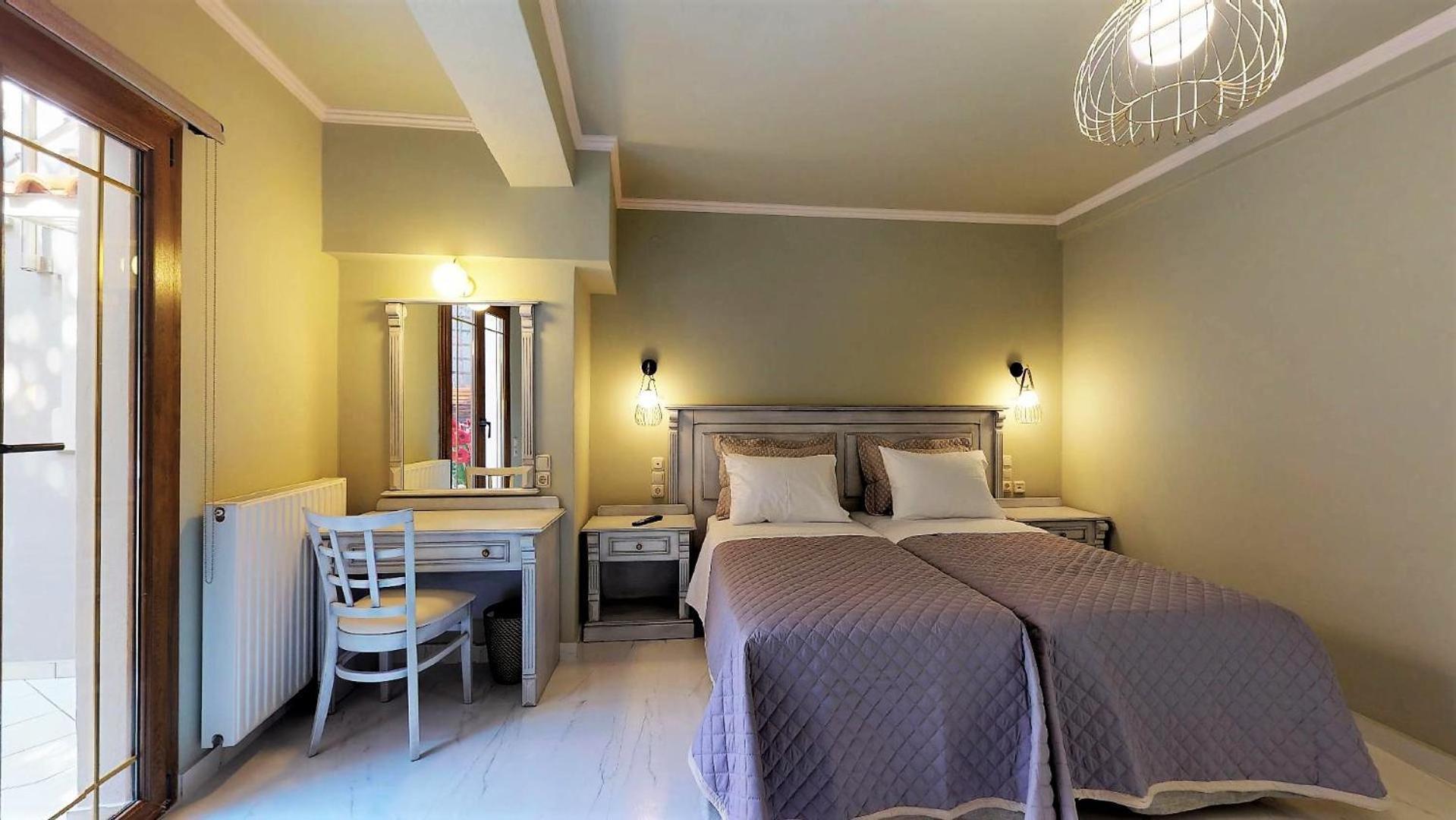 Deluxe Double or Twin Room photo 2