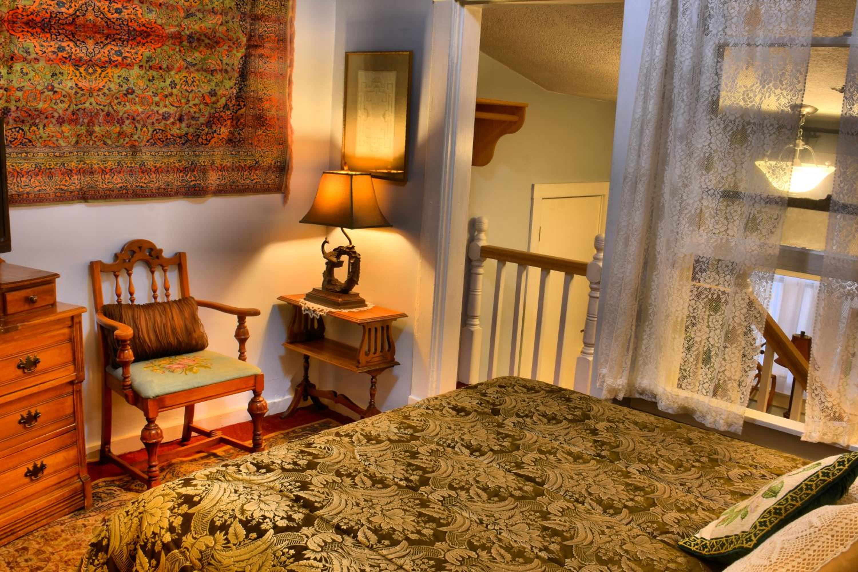 Queen Room with Kitchen photo 1