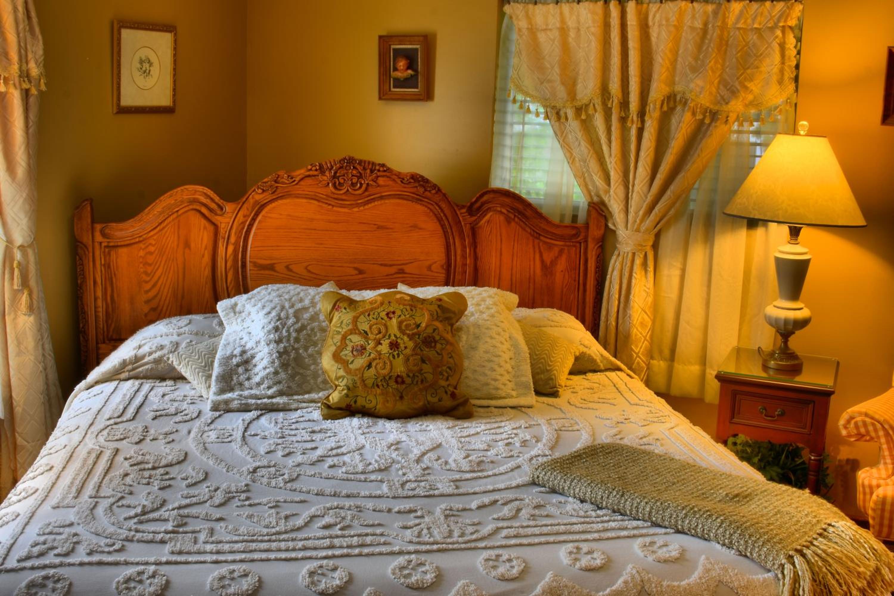 Deluxe King Room photo 1