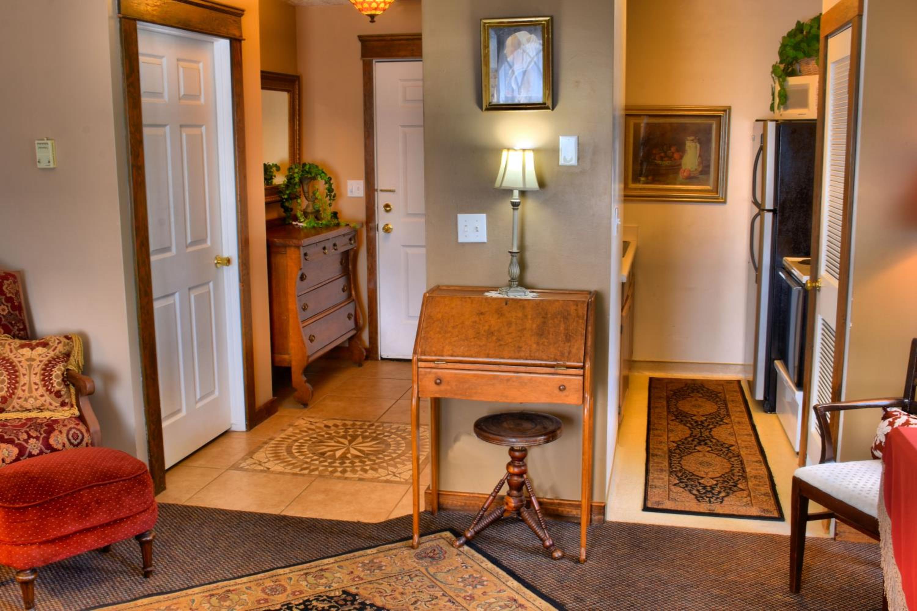 King Room with Kitchen photo 2
