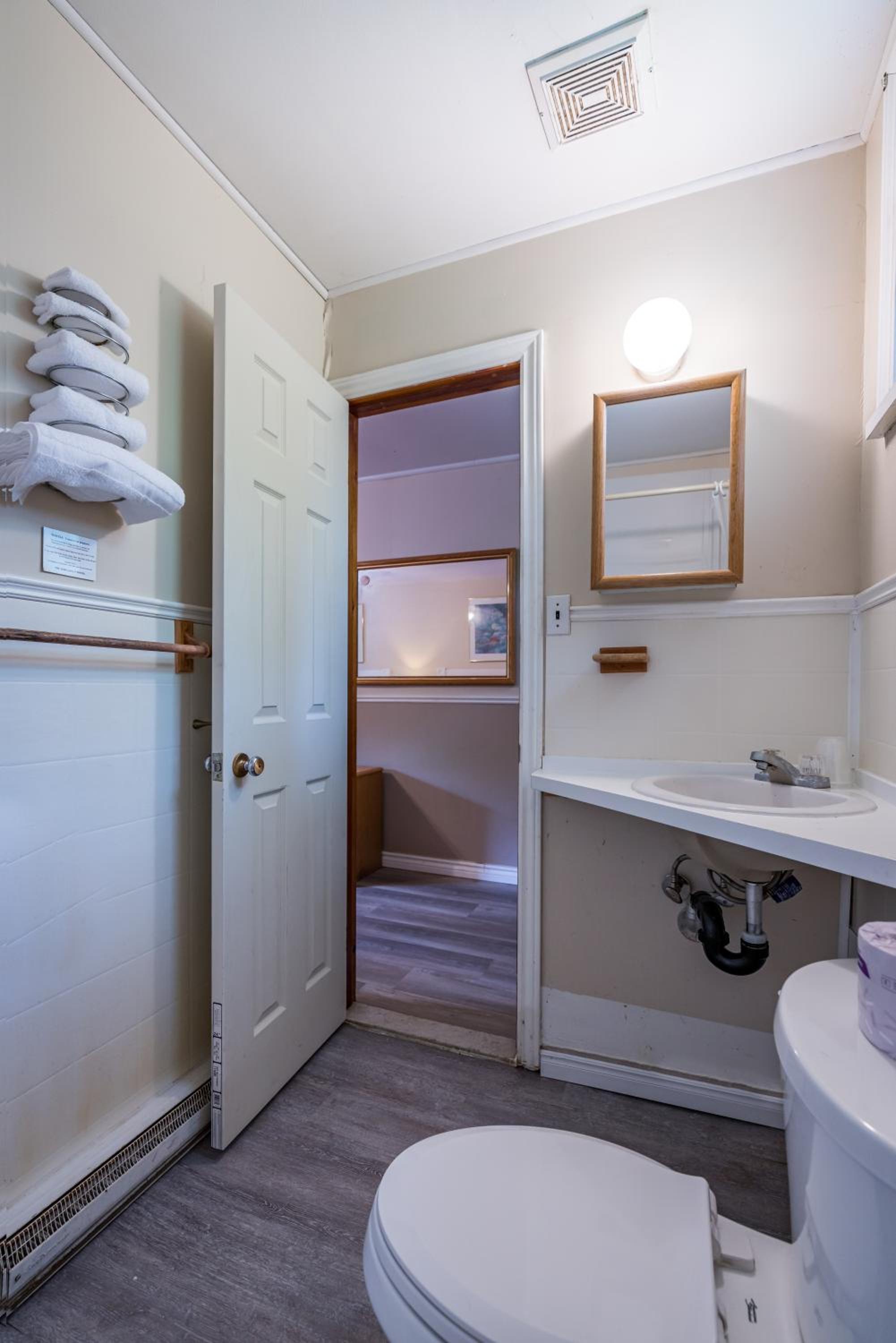 Premium Quadruple Room with kitchenette - Photo 3