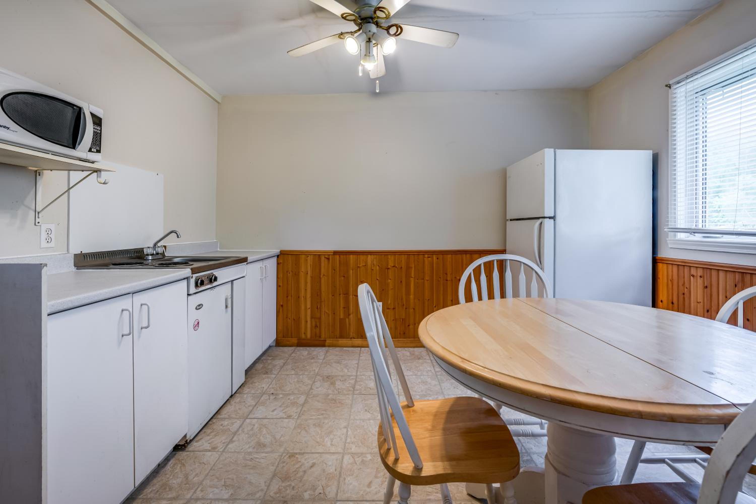 Studio Apartment - Photo 4