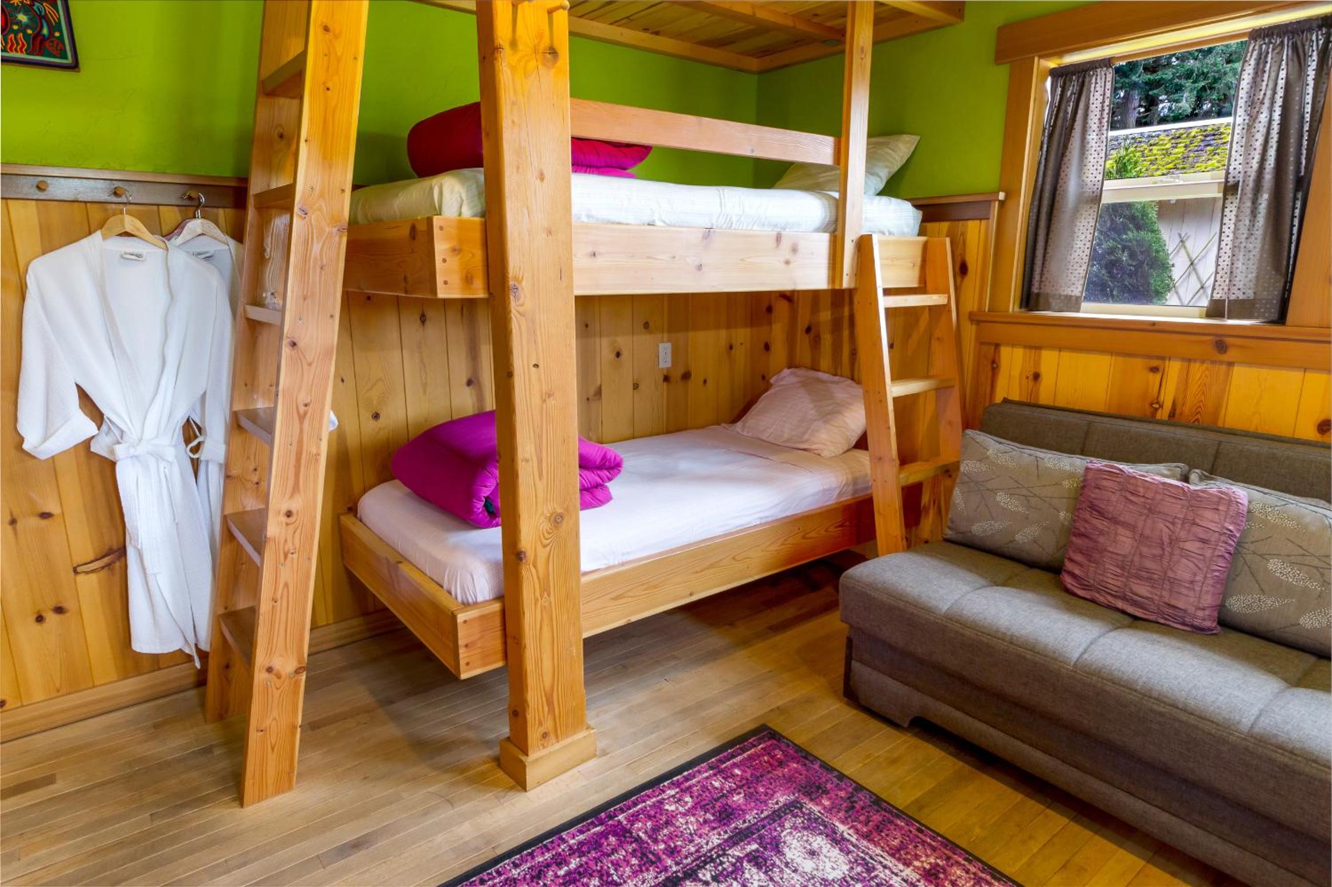 Double Room with Private External Bathroom photo 2